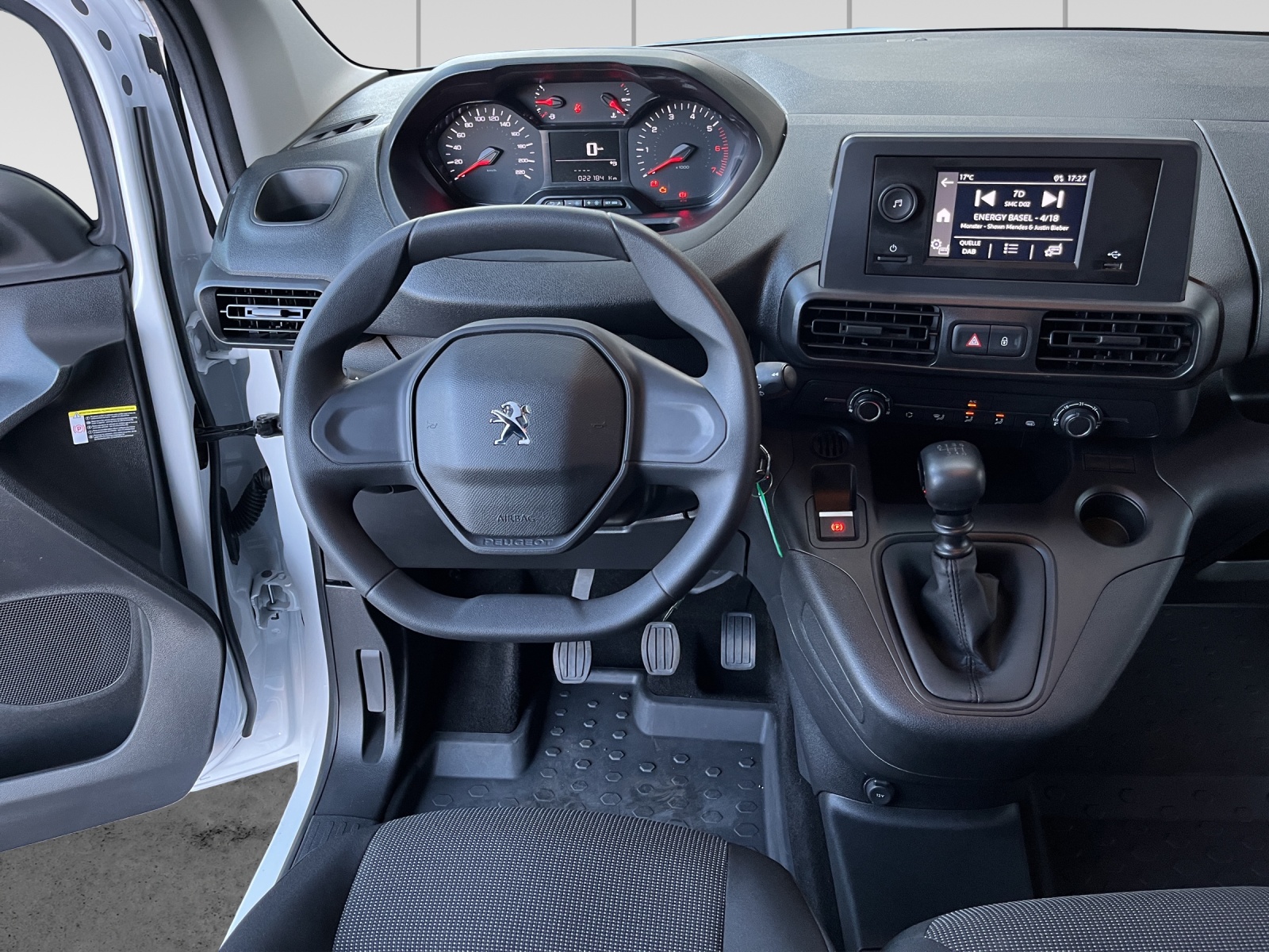 PEUGEOT Partner 1.2 Pure Tech 110 Standard 650kg-image-7
