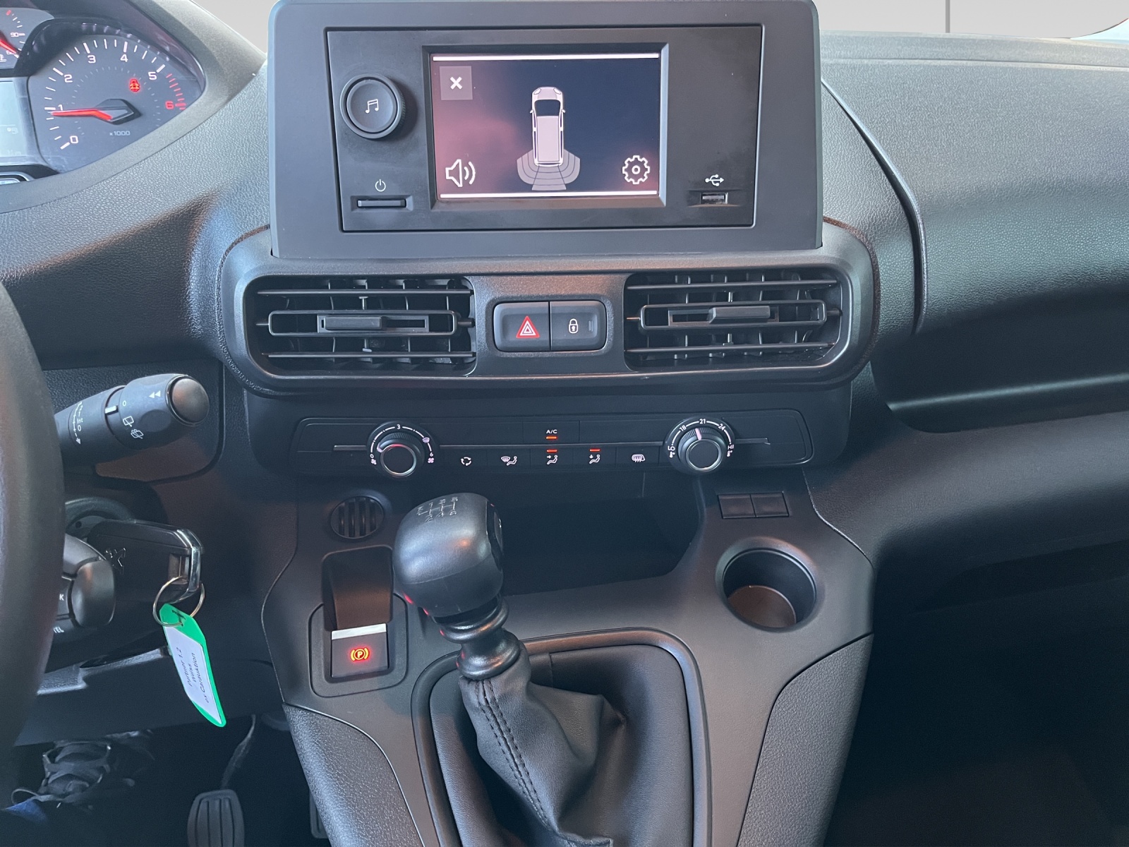 PEUGEOT Partner 1.2 Pure Tech 110 Standard 650kg-image-10