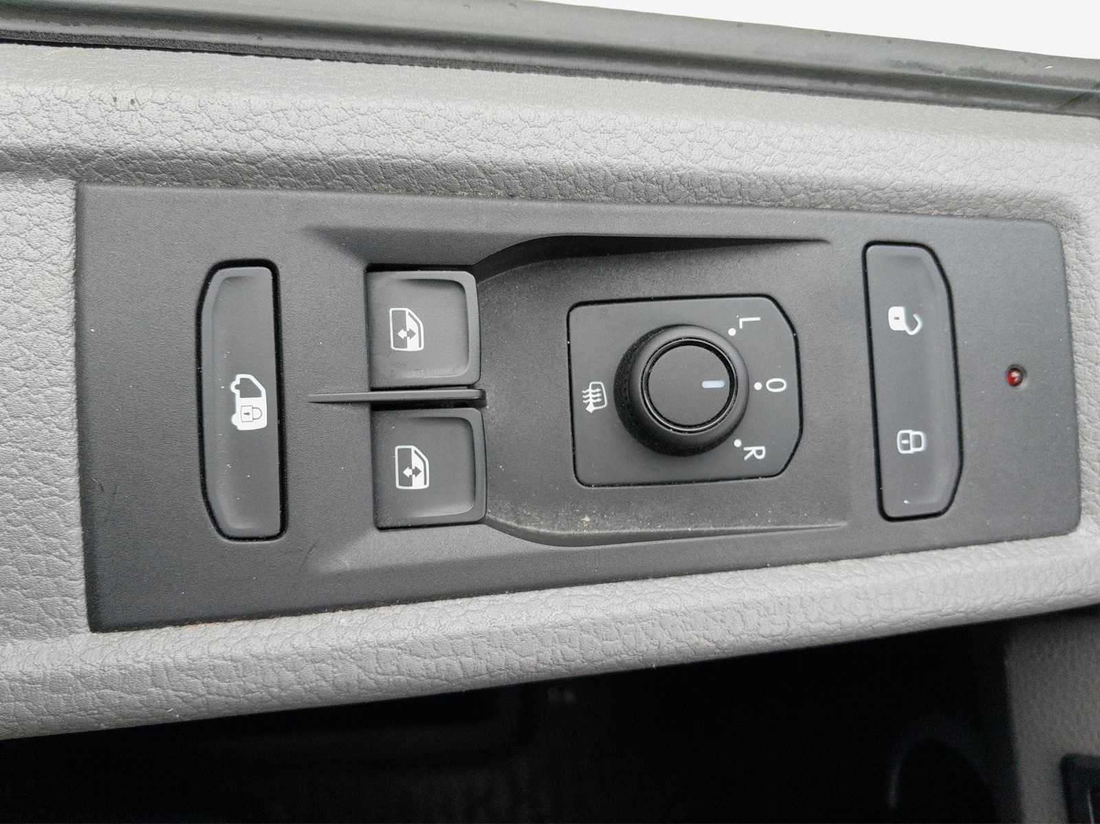 VW T6.1 2.0 TDI 4Motion-image-15