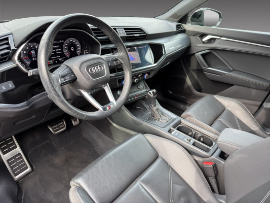 AUDI Q3 40 TFSI S line quattro-image-5
