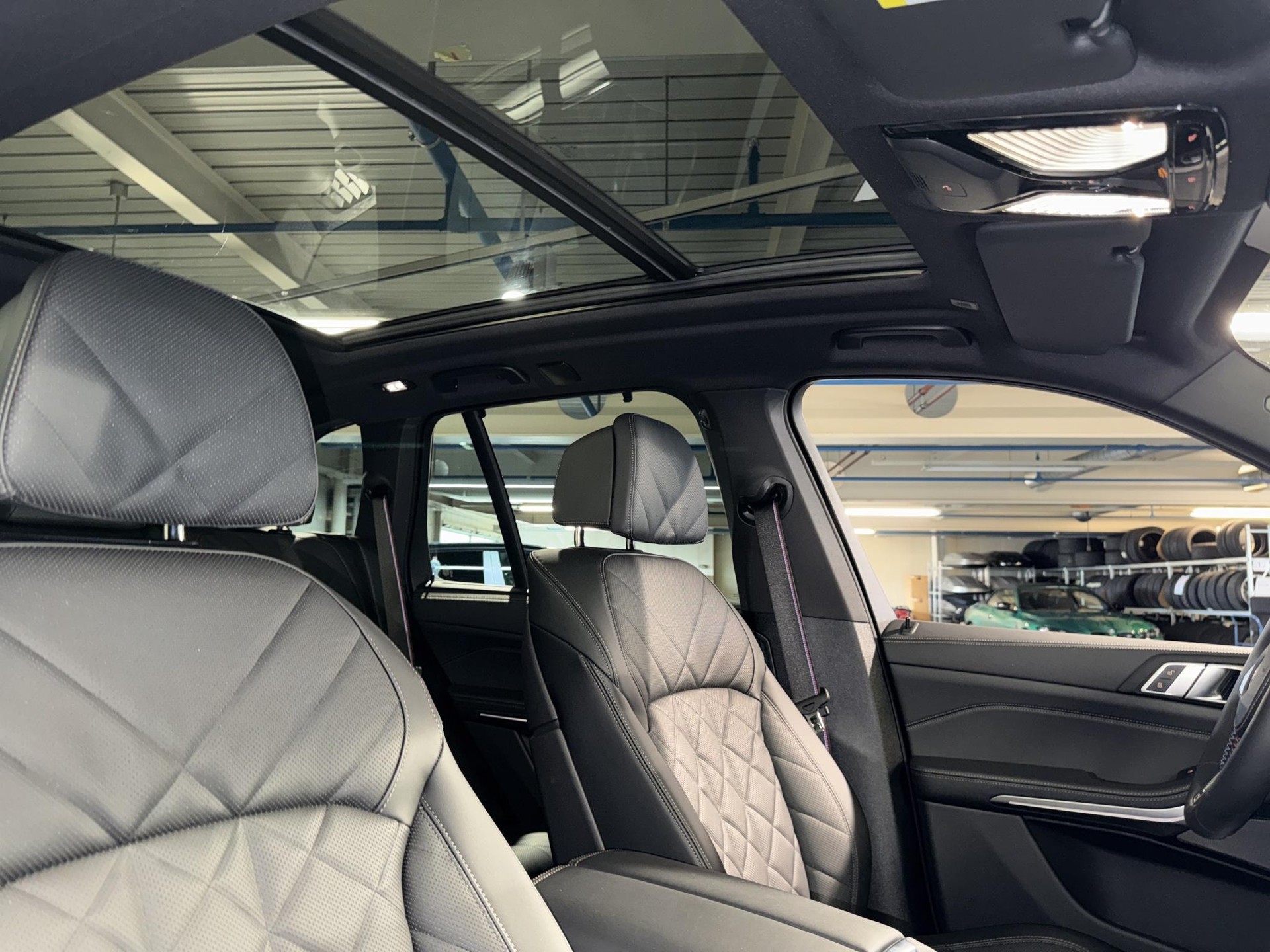 BMW X5 M60i xDrive-image-19