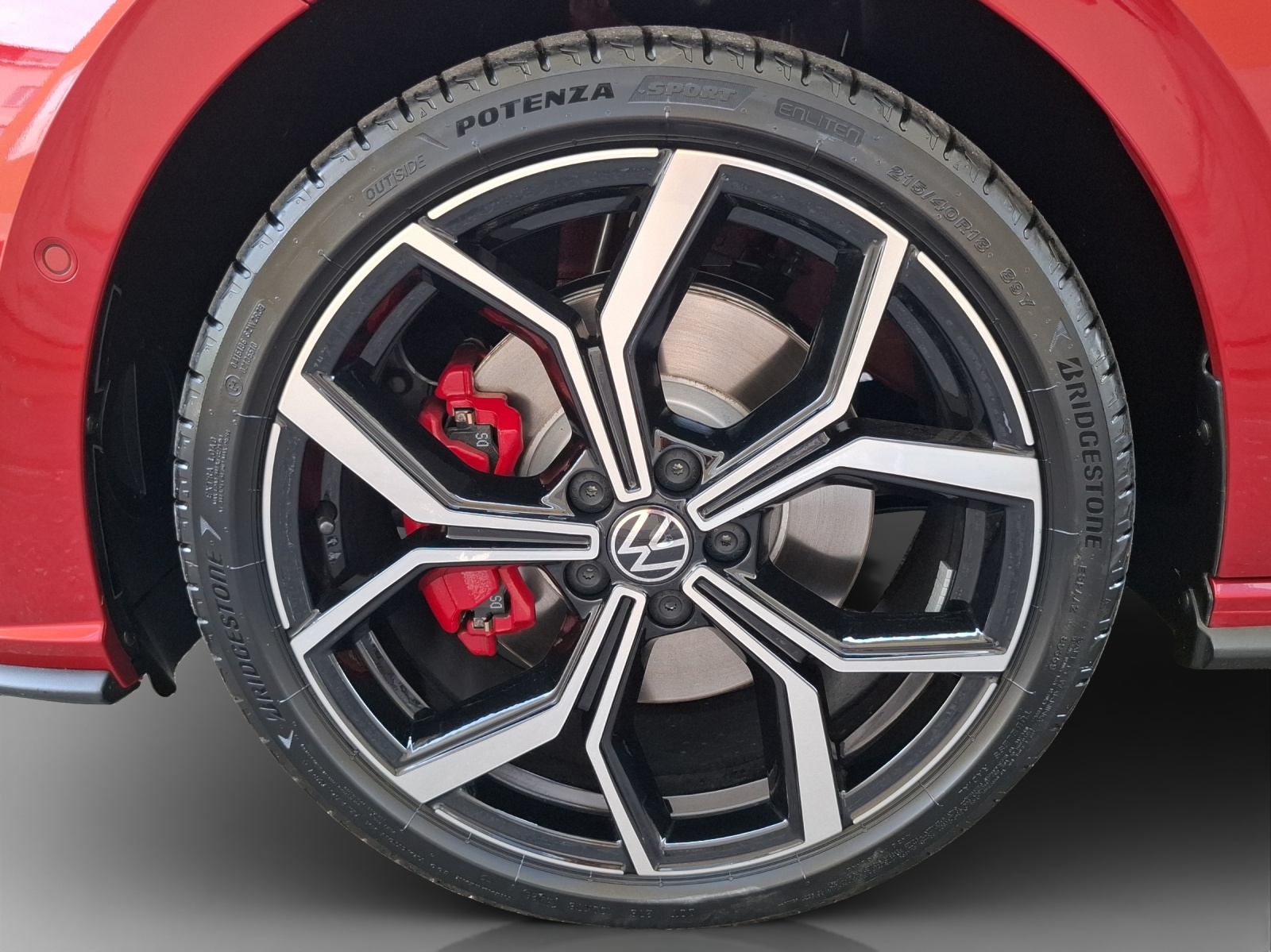 VW Polo 2.0 TSI GTI DSG-image-13