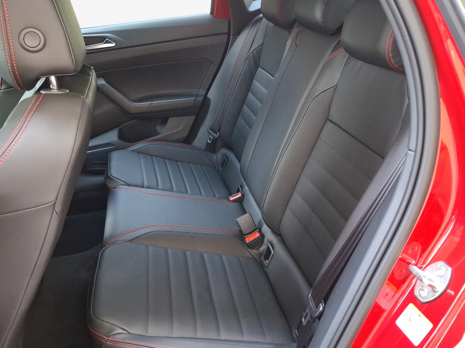 VW Polo 2.0 TSI GTI DSG-image-11