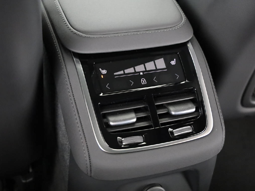 VOLVO XC90 2.0 T8 TE XCLUSIVE Ultra Dark eAWD-image-27