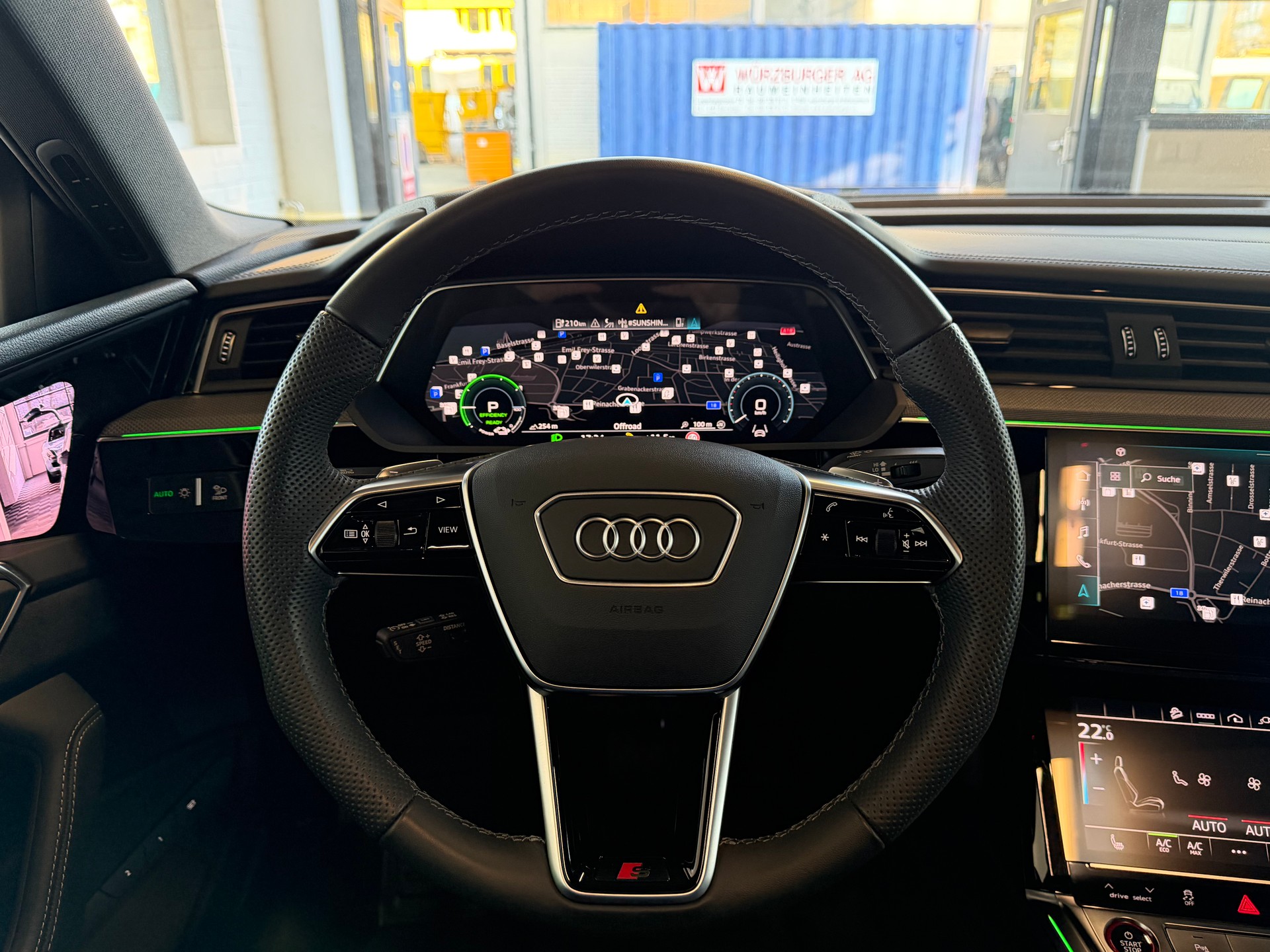 AUDI e-tron S Sportback 503 PS 4X4 quattro * TOP FULL OPTION *-image-20