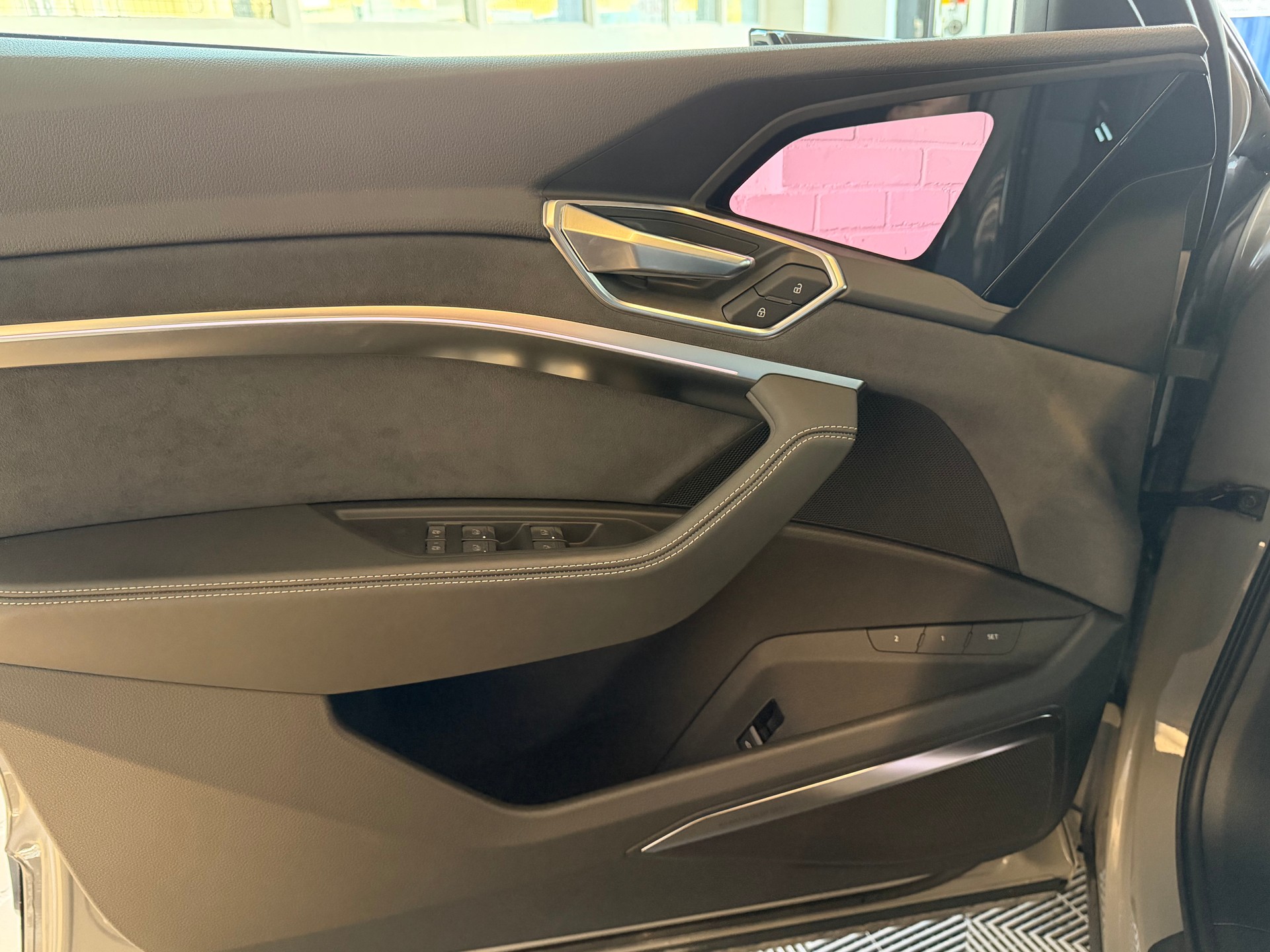 AUDI e-tron S Sportback 503 PS 4X4 quattro * TOP FULL OPTION *-image-18