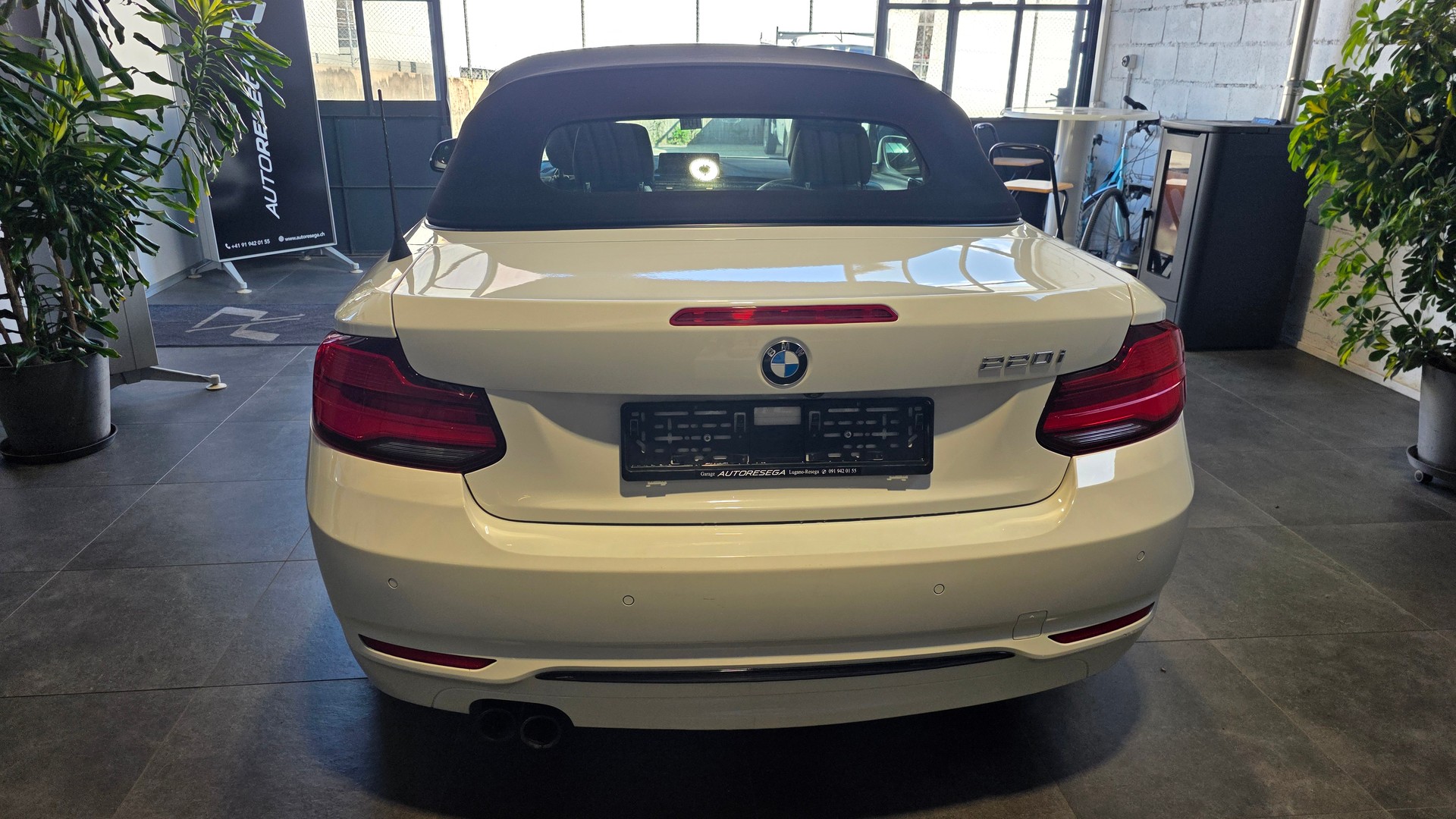 BMW 220i Sport Line Steptronic-image-8