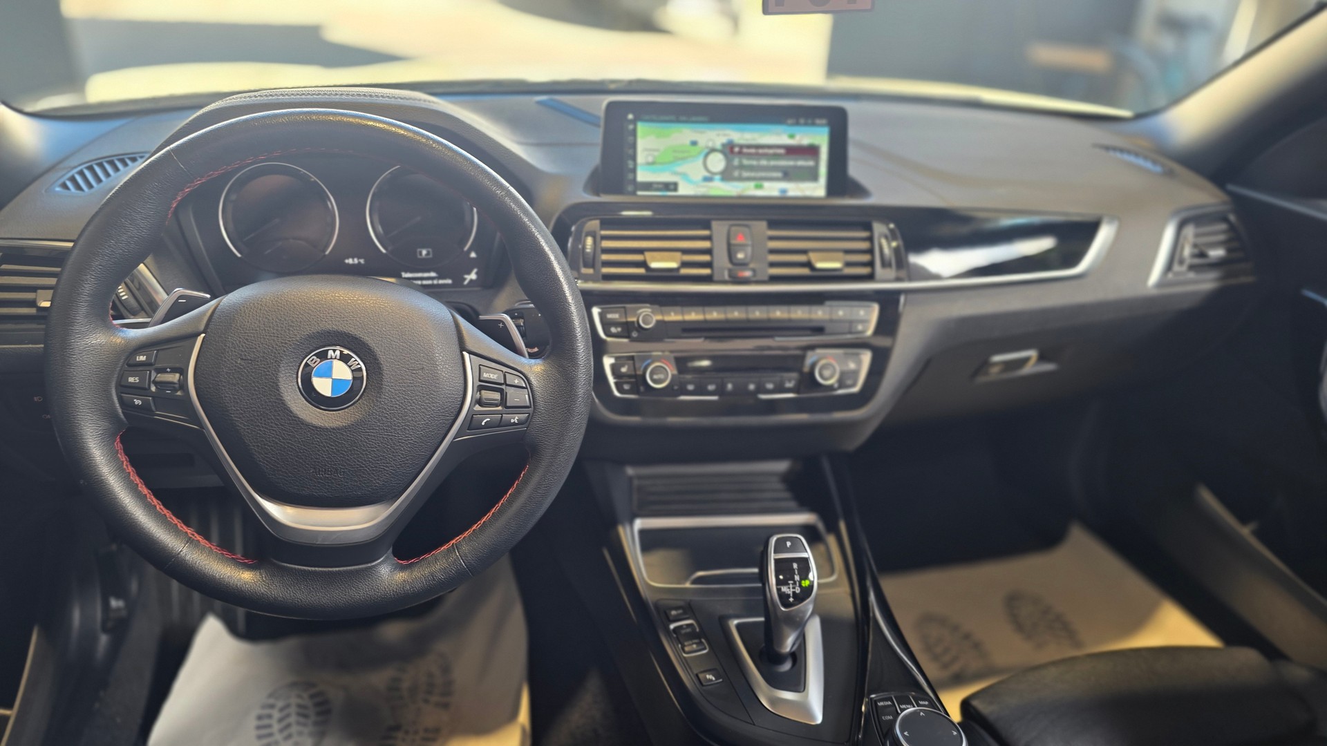BMW 220i Sport Line Steptronic-image-14