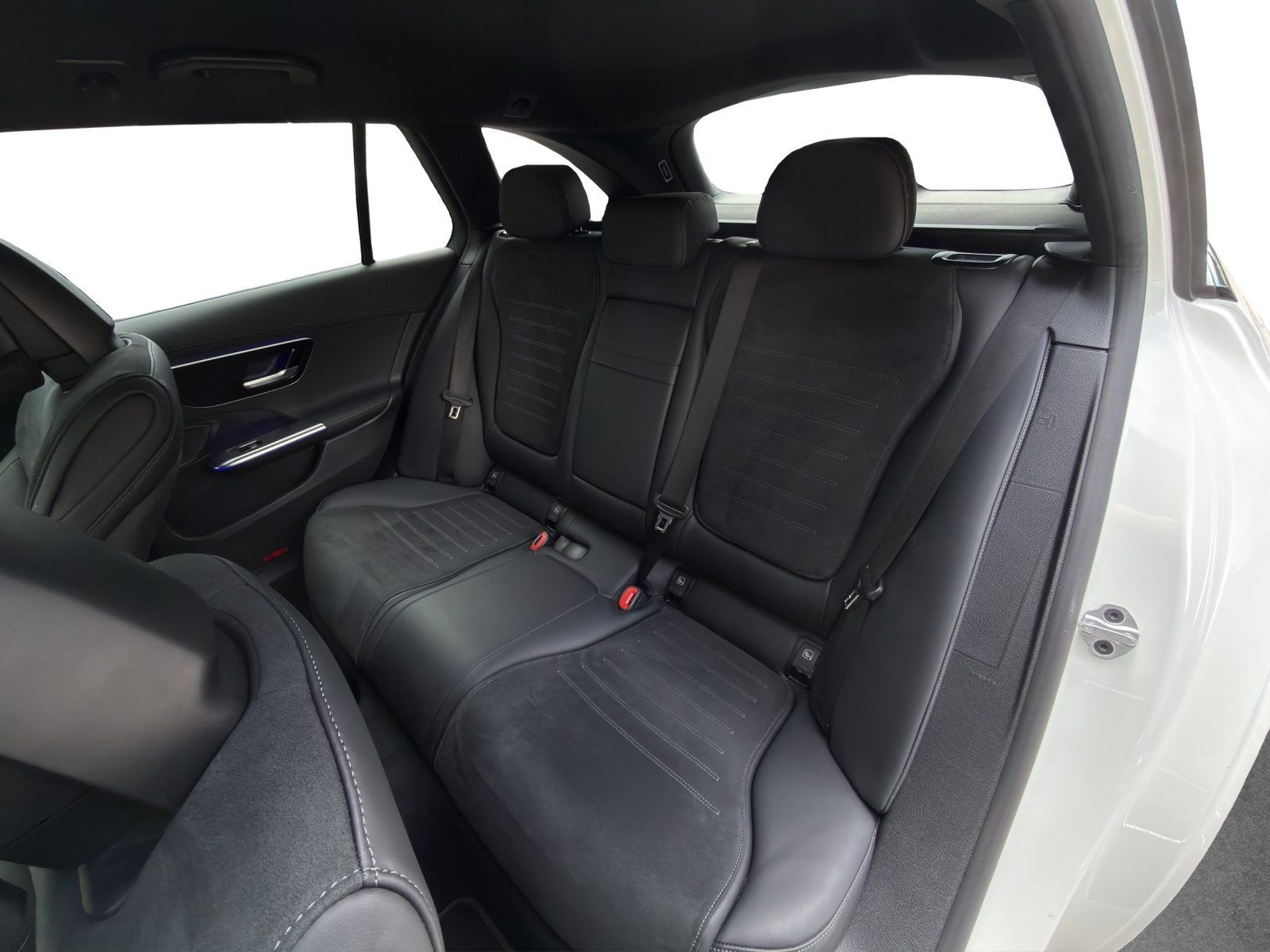 MERCEDES-BENZ C 220 d T 4M AMG Line-image-14