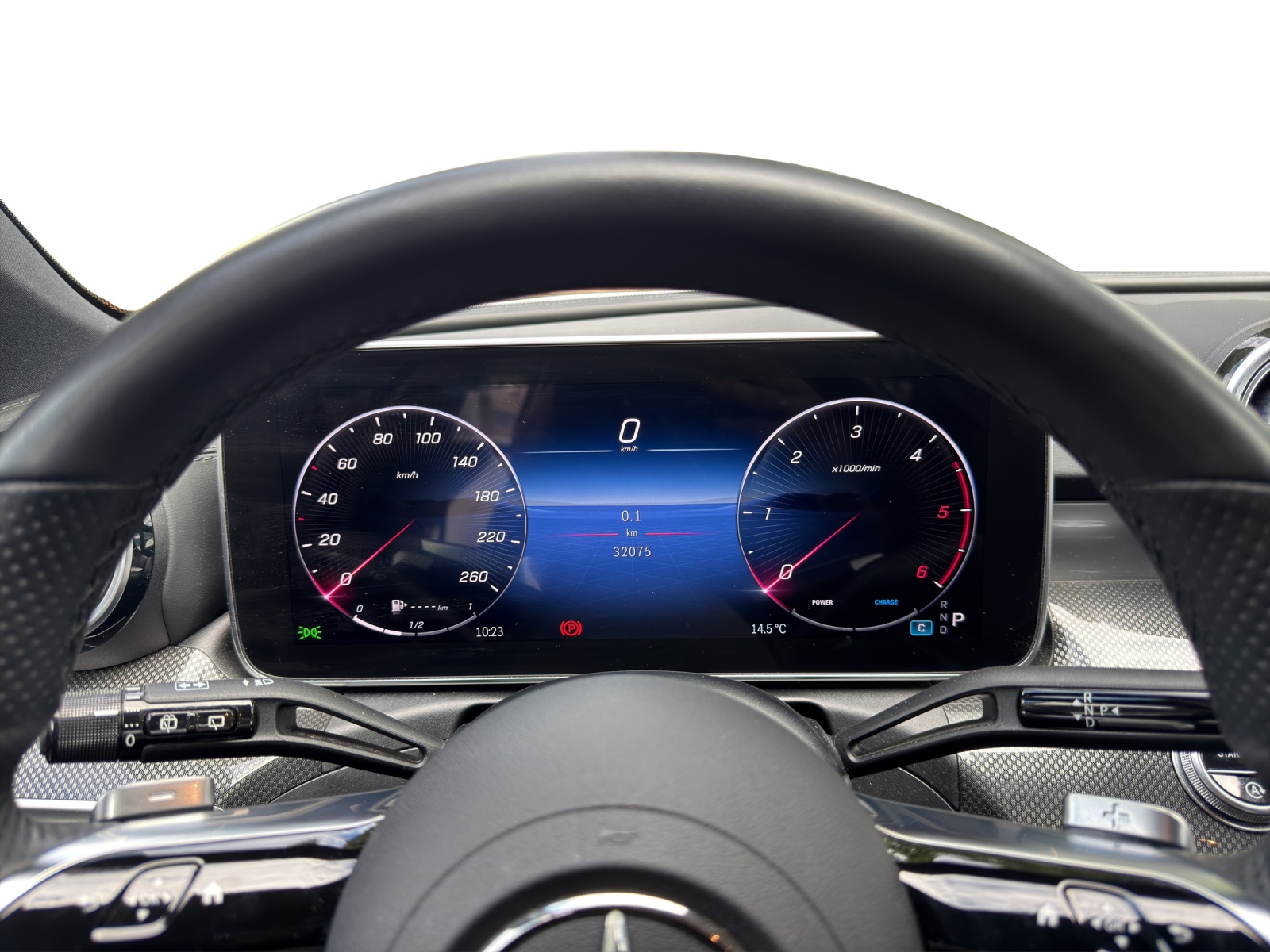 MERCEDES-BENZ C 220 d T 4M AMG Line-image-10