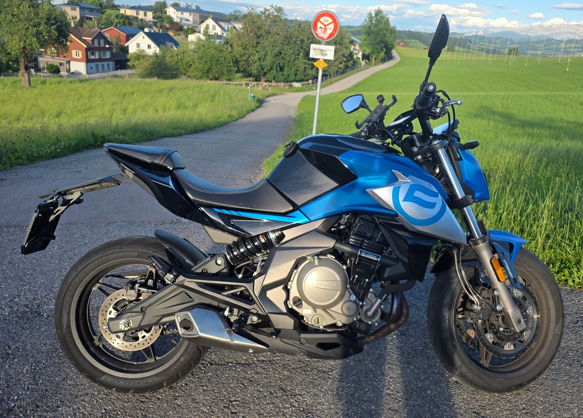CF MOTO 650 NK-image-2