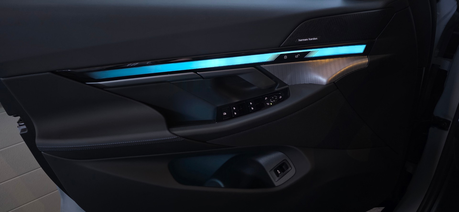 BMW 520i 48V M Sport Steptronic *Ambientebeleuchtung* Carplay/AndroidAuto*Anfahrunterstützung*ACC*Rückfahrkamera*-image-23