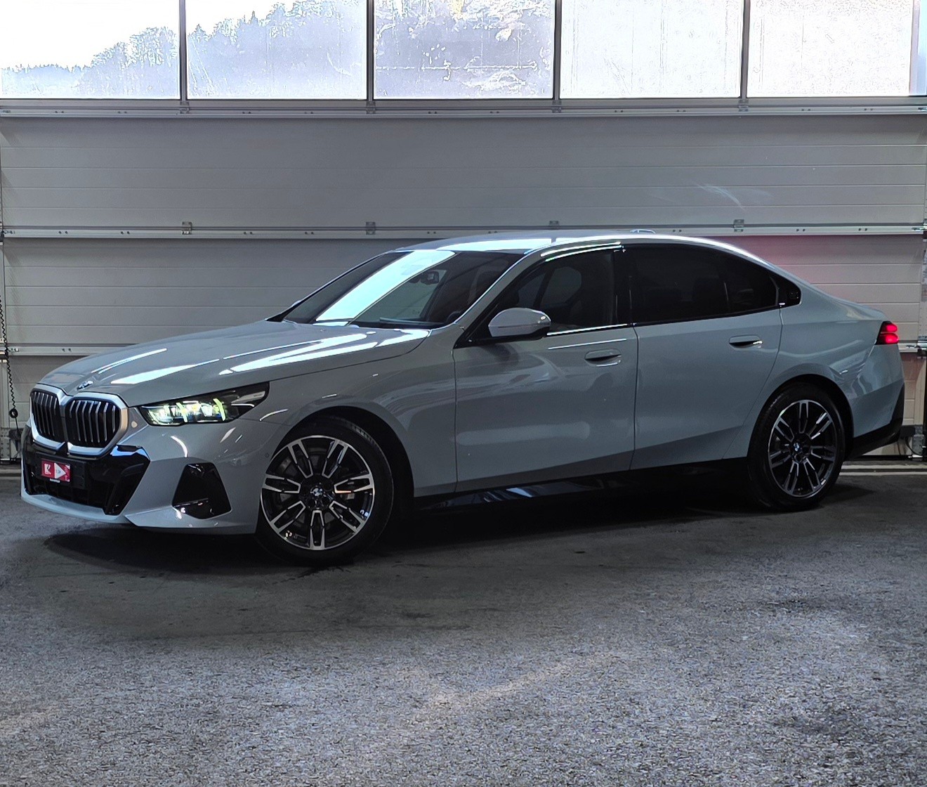 BMW 520i 48V M Sport Steptronic *Ambientebeleuchtung* Carplay/AndroidAuto*Anfahrunterstützung*ACC*Rückfahrkamera*-image-0
