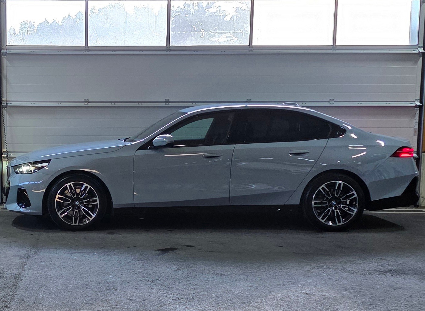 BMW 520i 48V M Sport Steptronic *Ambientebeleuchtung* Carplay/AndroidAuto*Anfahrunterstützung*ACC*Rückfahrkamera*-image-1