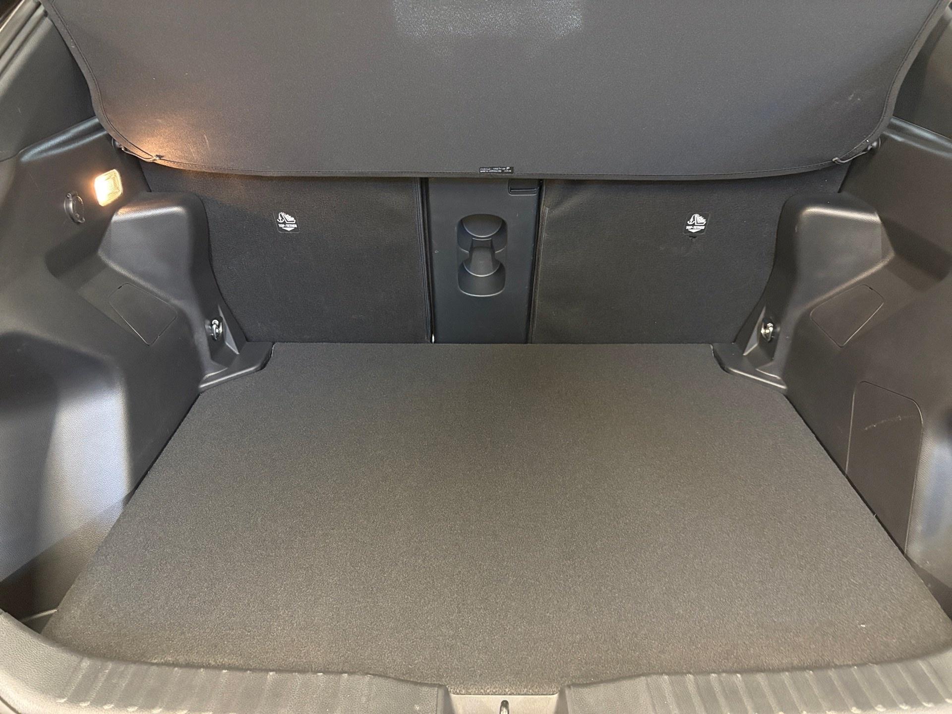 TOYOTA Yaris Cross 1.5 Adventure e-CVT AWDi-image-15