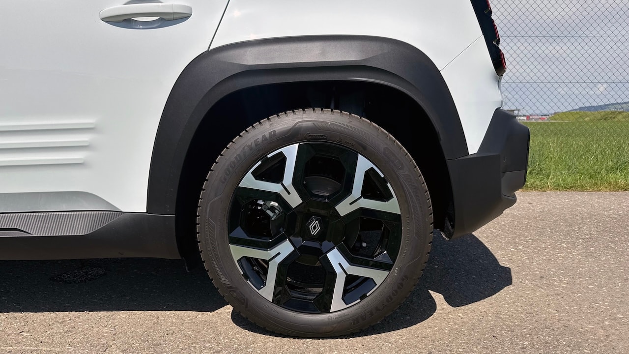 RENAULT R4 E-Tech Comfort Range 52 kWh Techno-image-13