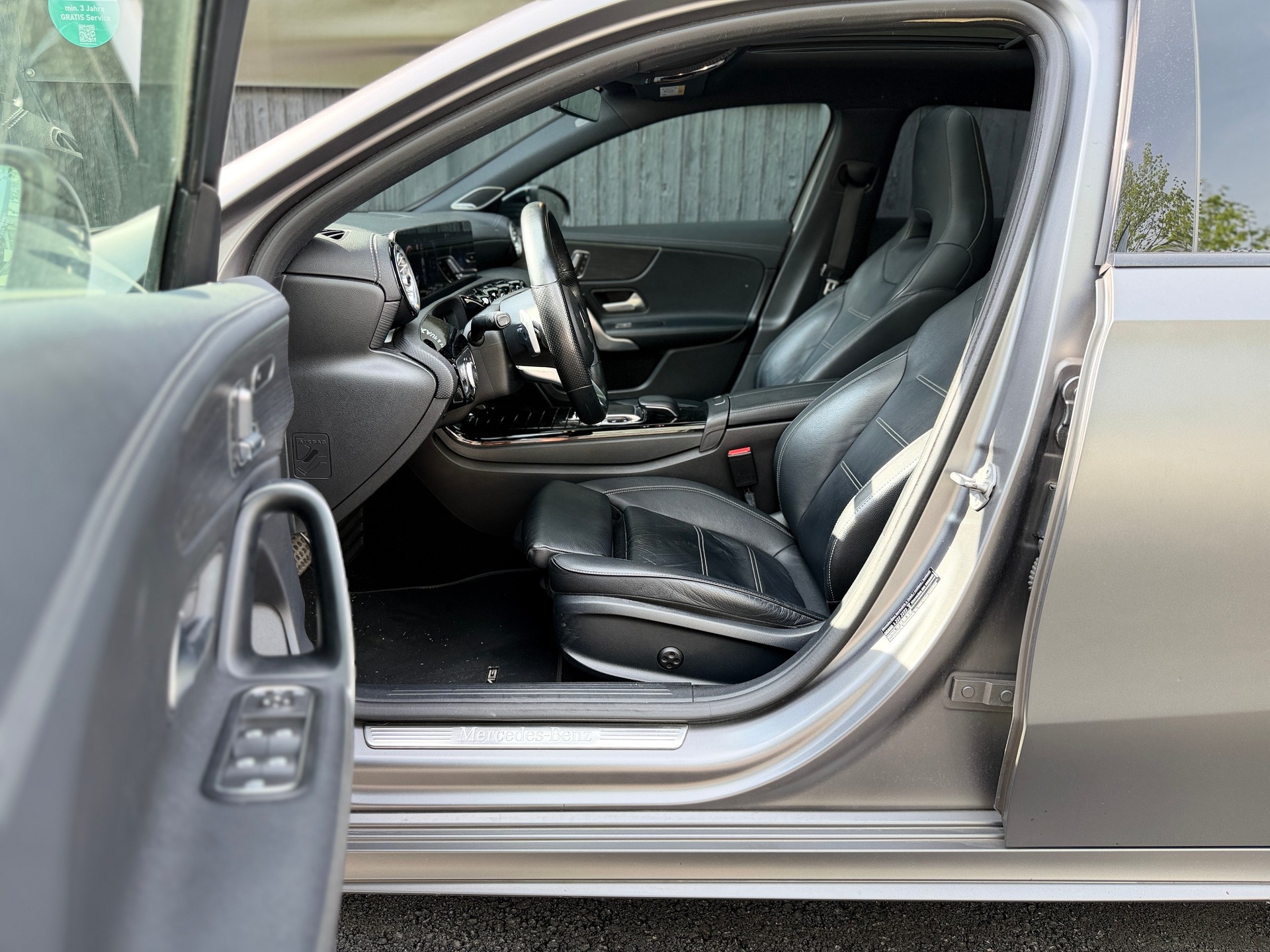MERCEDES-BENZ A 250 4Matic AMG Line 4Matic 7G-DCT-image-6