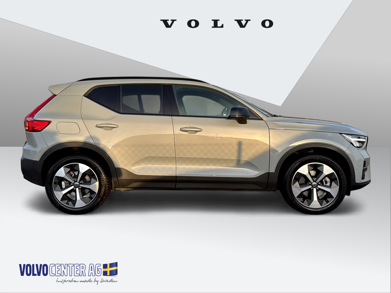 VOLVO XC40 2.0 B3 MH Plus Dark-image-4
