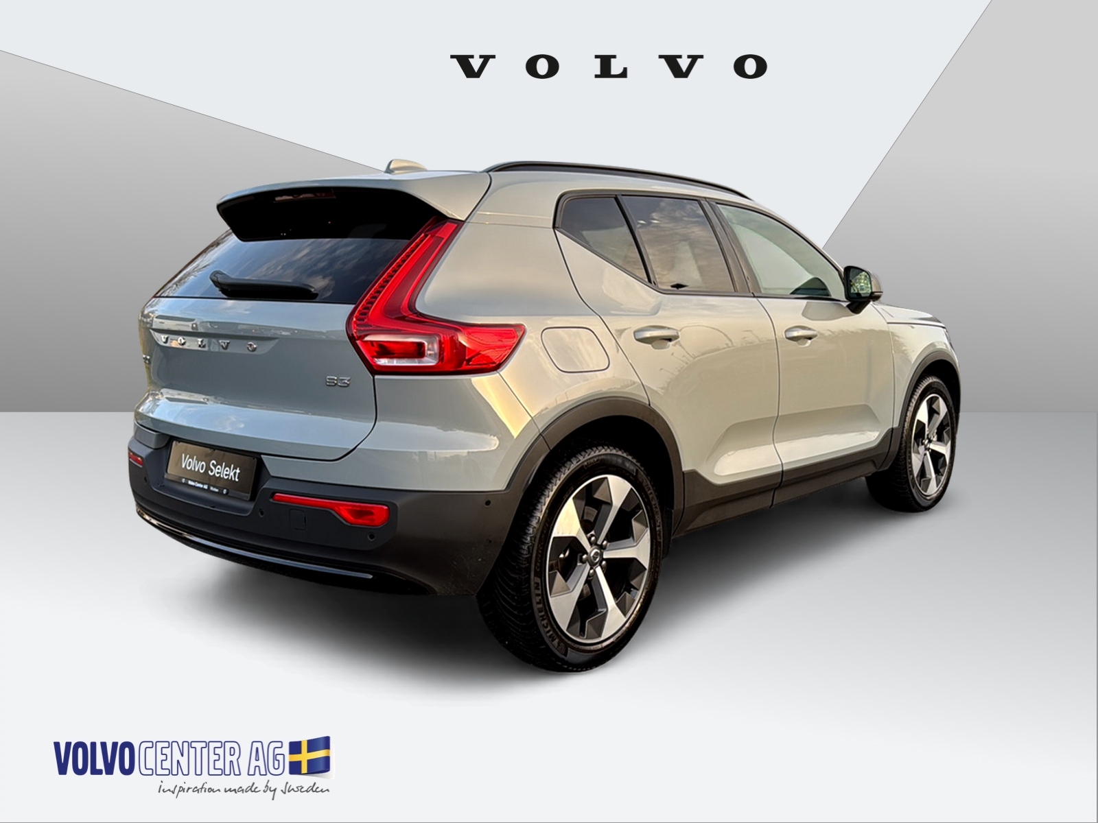 VOLVO XC40 2.0 B3 MH Plus Dark-image-3