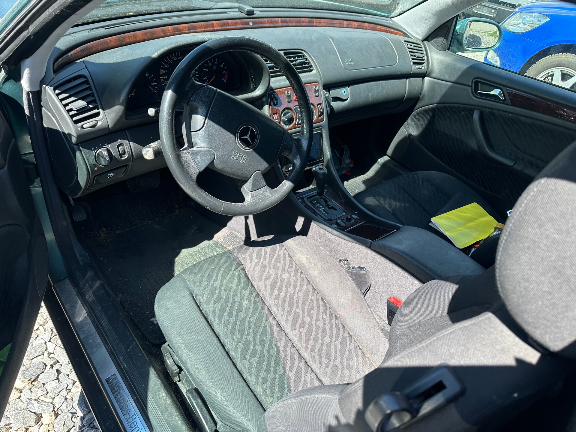 MERCEDES-BENZ CLK 320 Sport Automatic-image-6