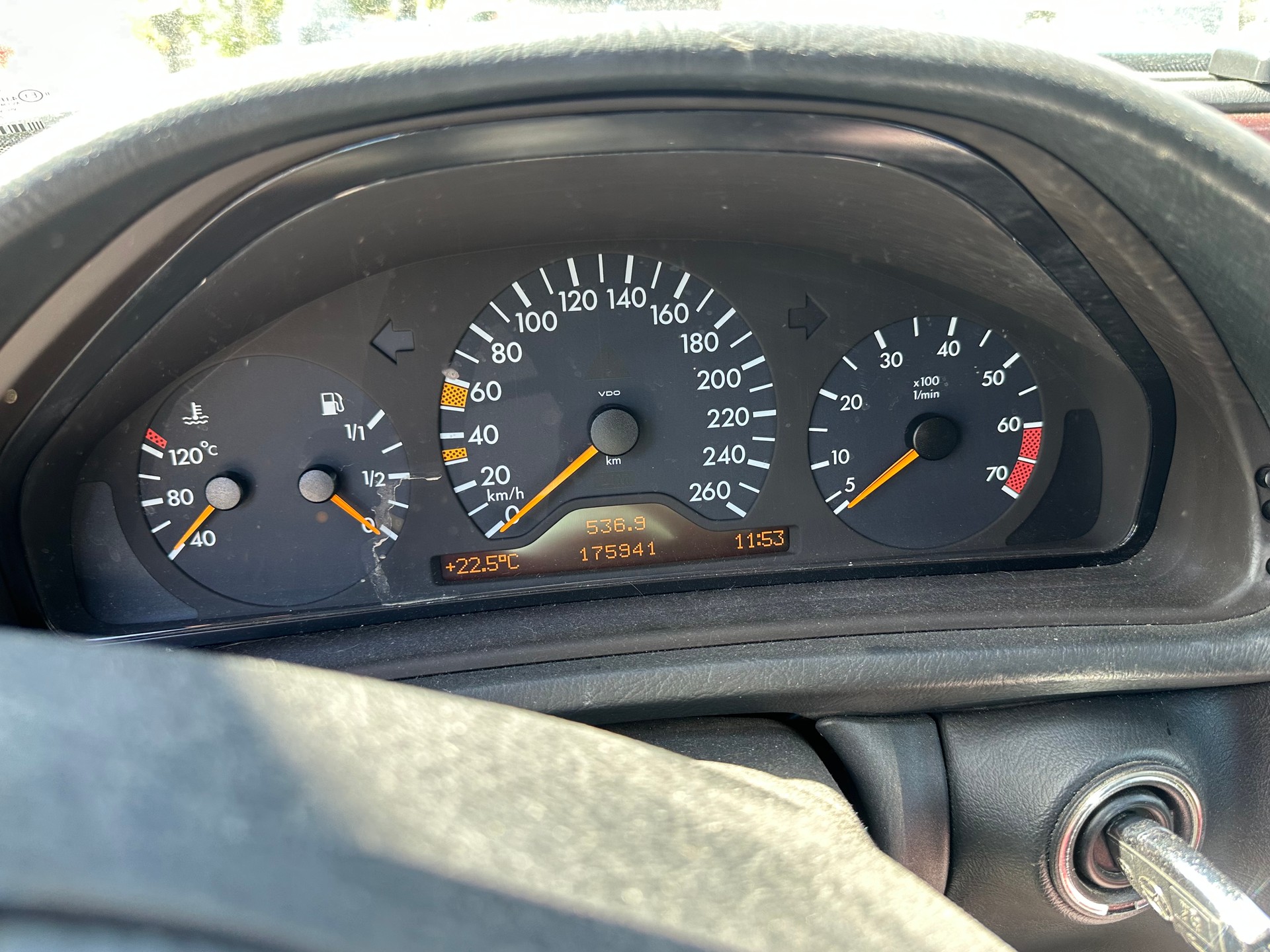 MERCEDES-BENZ CLK 320 Sport Automatic-image-10