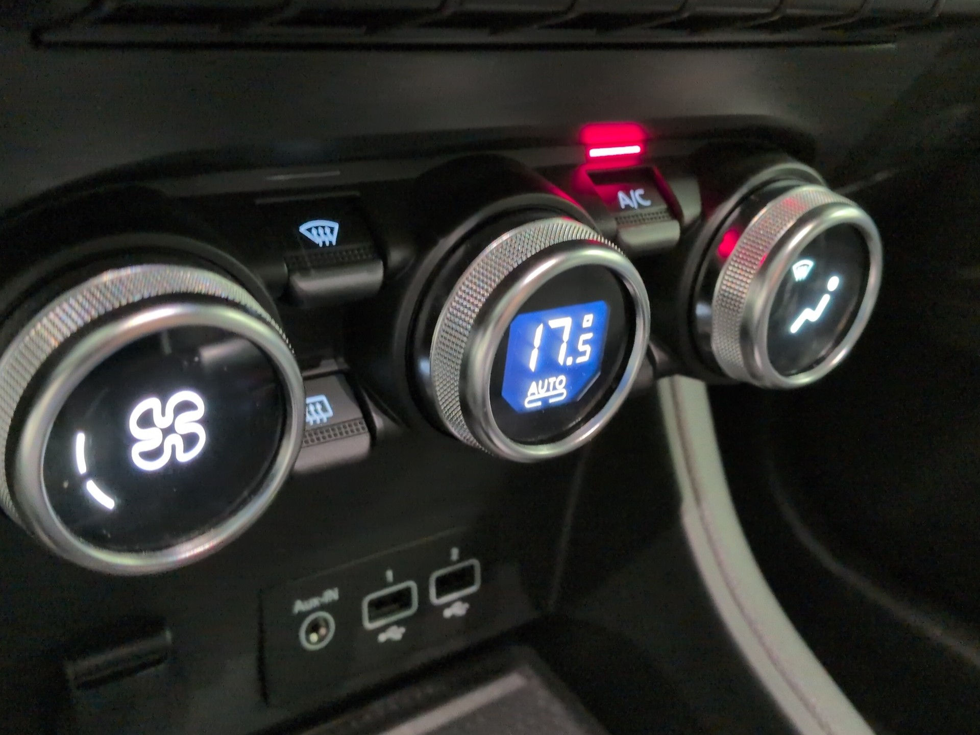 RENAULT Captur 1.6 E-Tech 145 Intens DHT-image-20
