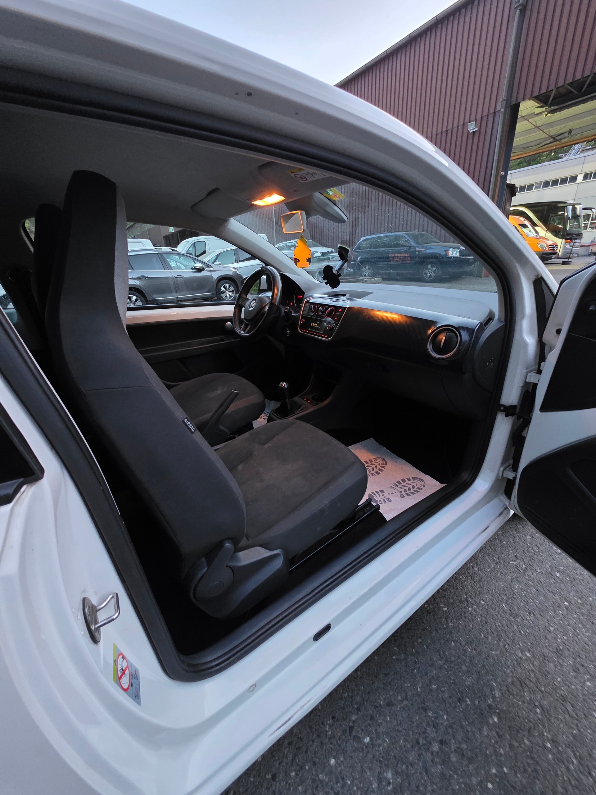 VW Up 1.0 MPI move up-image-5