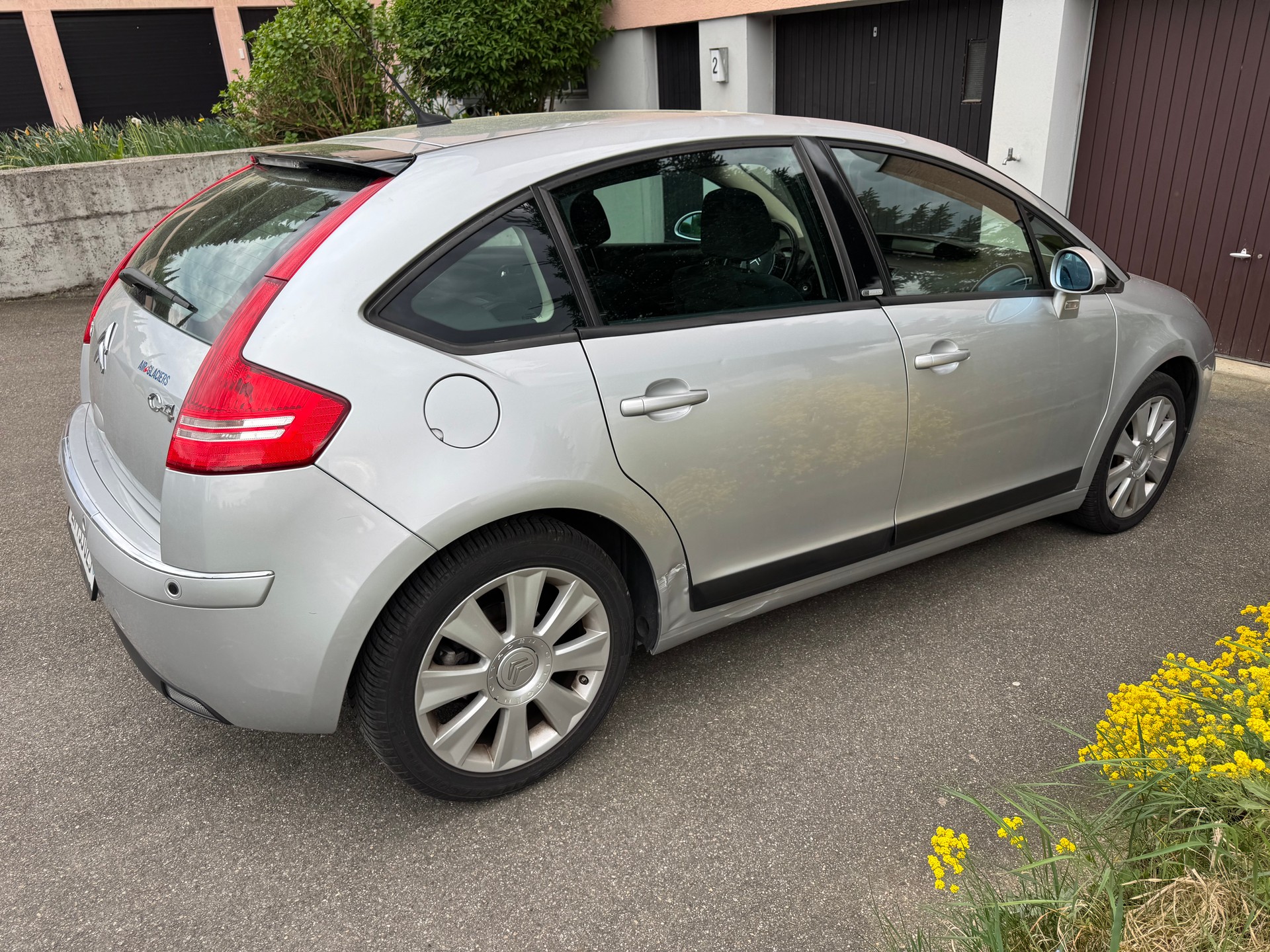 CITROEN C4 Berline 2.0i 16V Exclusive-image-2