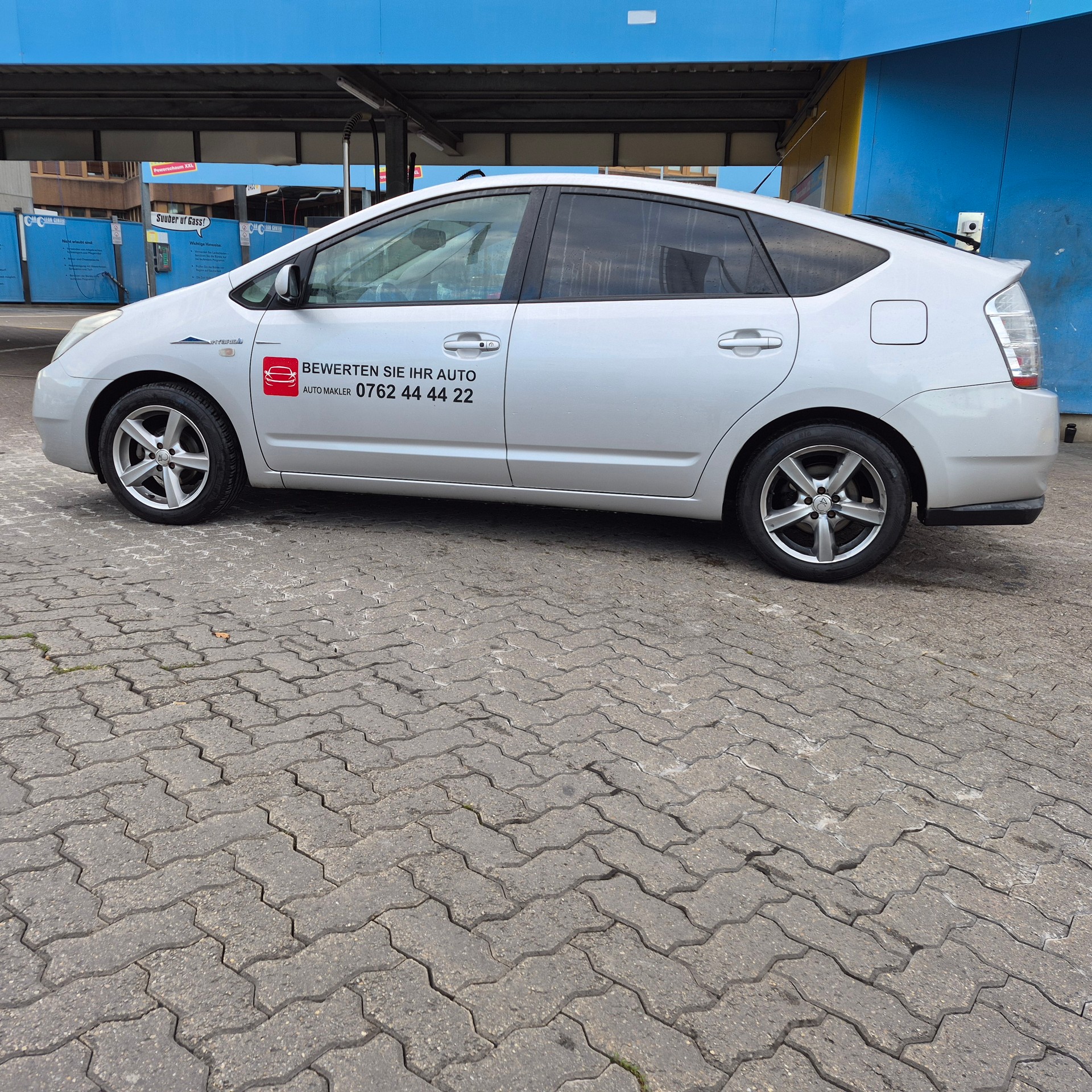 TOYOTA Prius 1.5 16V Hybrid Limited-image-0