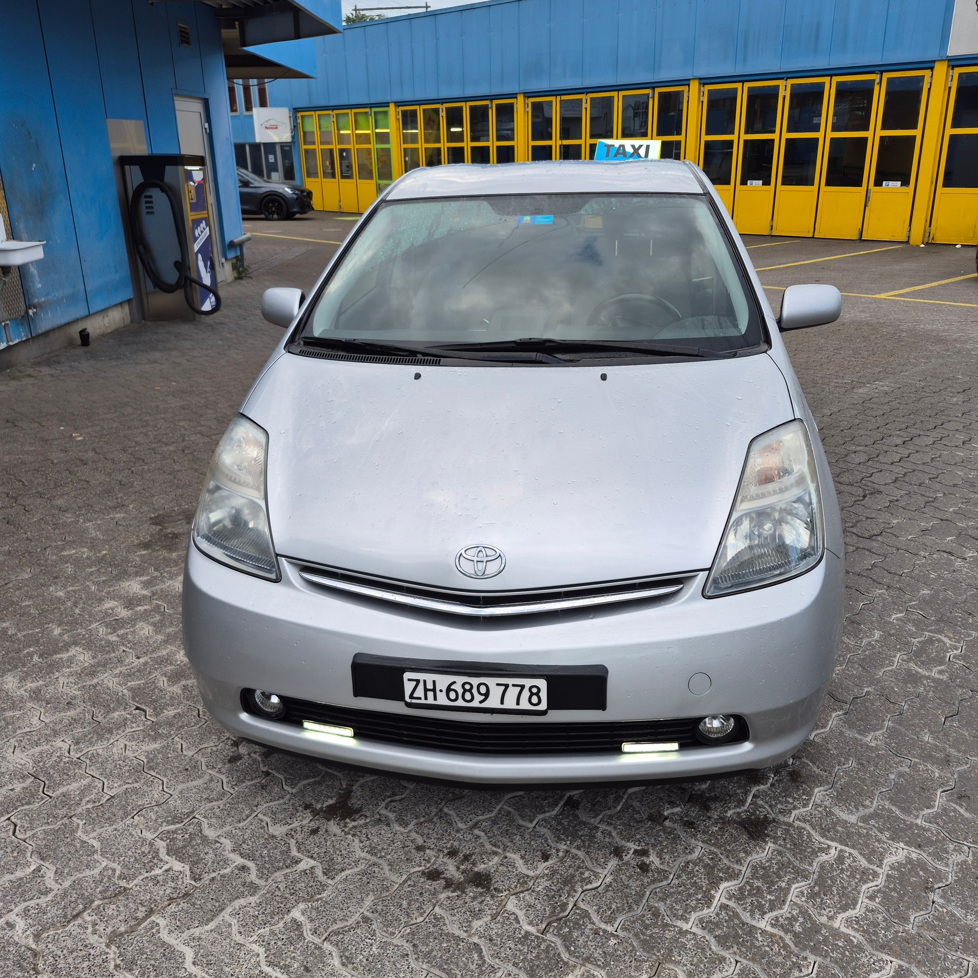 TOYOTA Prius 1.5 16V Hybrid Limited-image-2