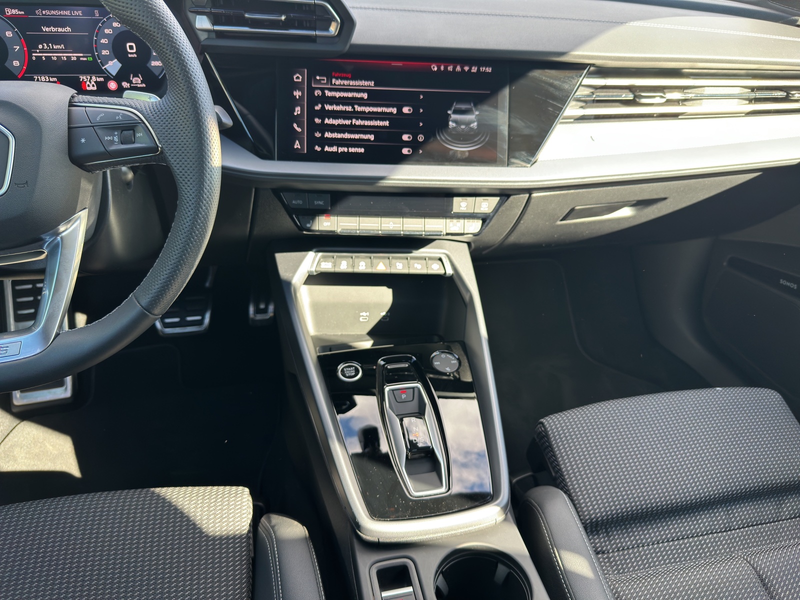 AUDI A3 Sportback 35 TFSI S line S-tronic-image-10