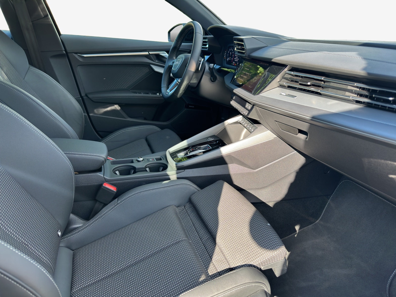 AUDI A3 Sportback 35 TFSI S line S-tronic-image-14