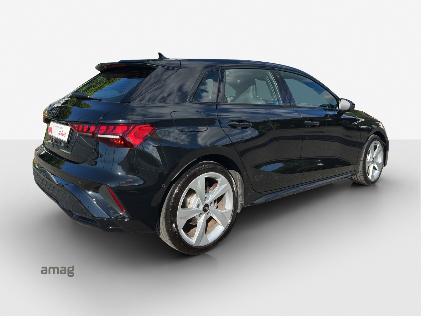 AUDI A3 Sportback 35 TFSI S line S-tronic-image-4