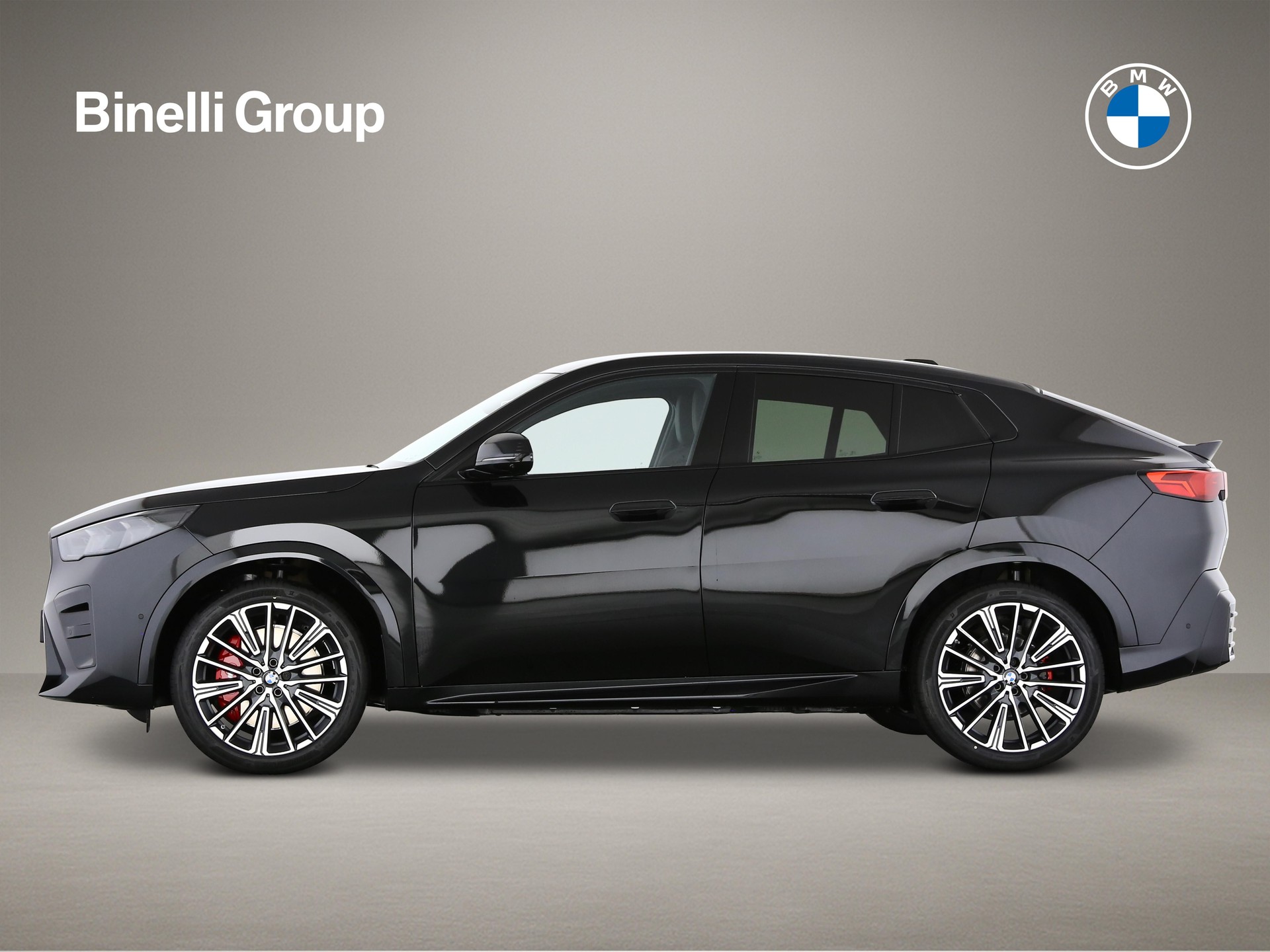 BMW iX2 30 xDrive-image-4