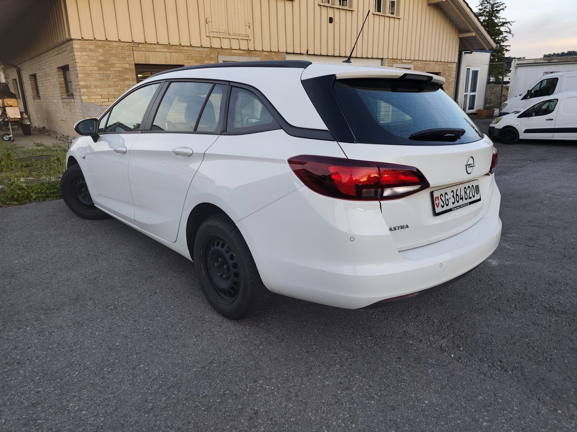 OPEL Astra Sports Tourer 1.5 CDTi Edition-image-3