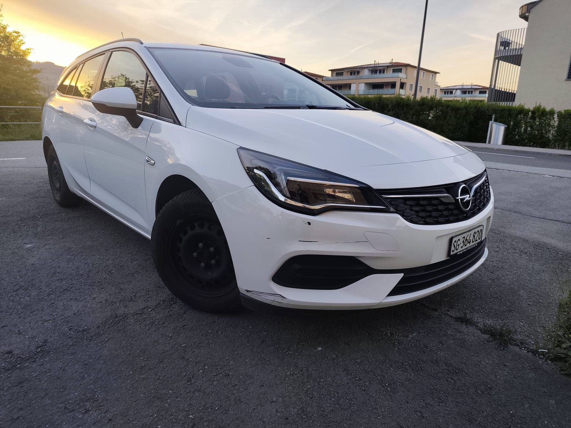 OPEL Astra Sports Tourer 1.5 CDTi Edition-image-0