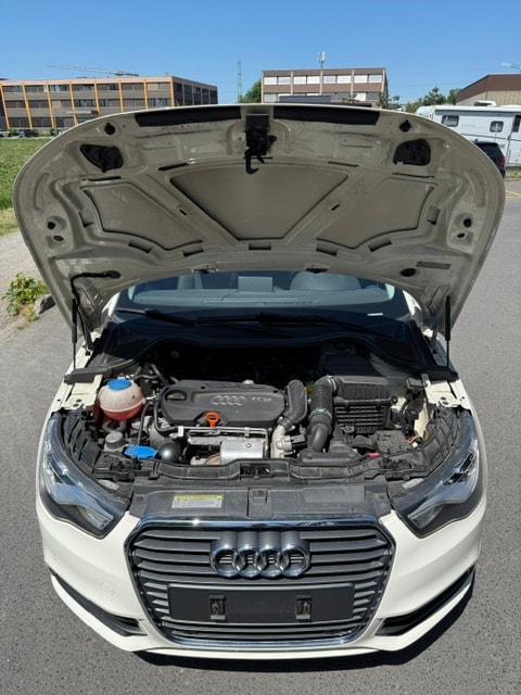AUDI A1 1.4 TFSI Ambition S-tronic-image-5