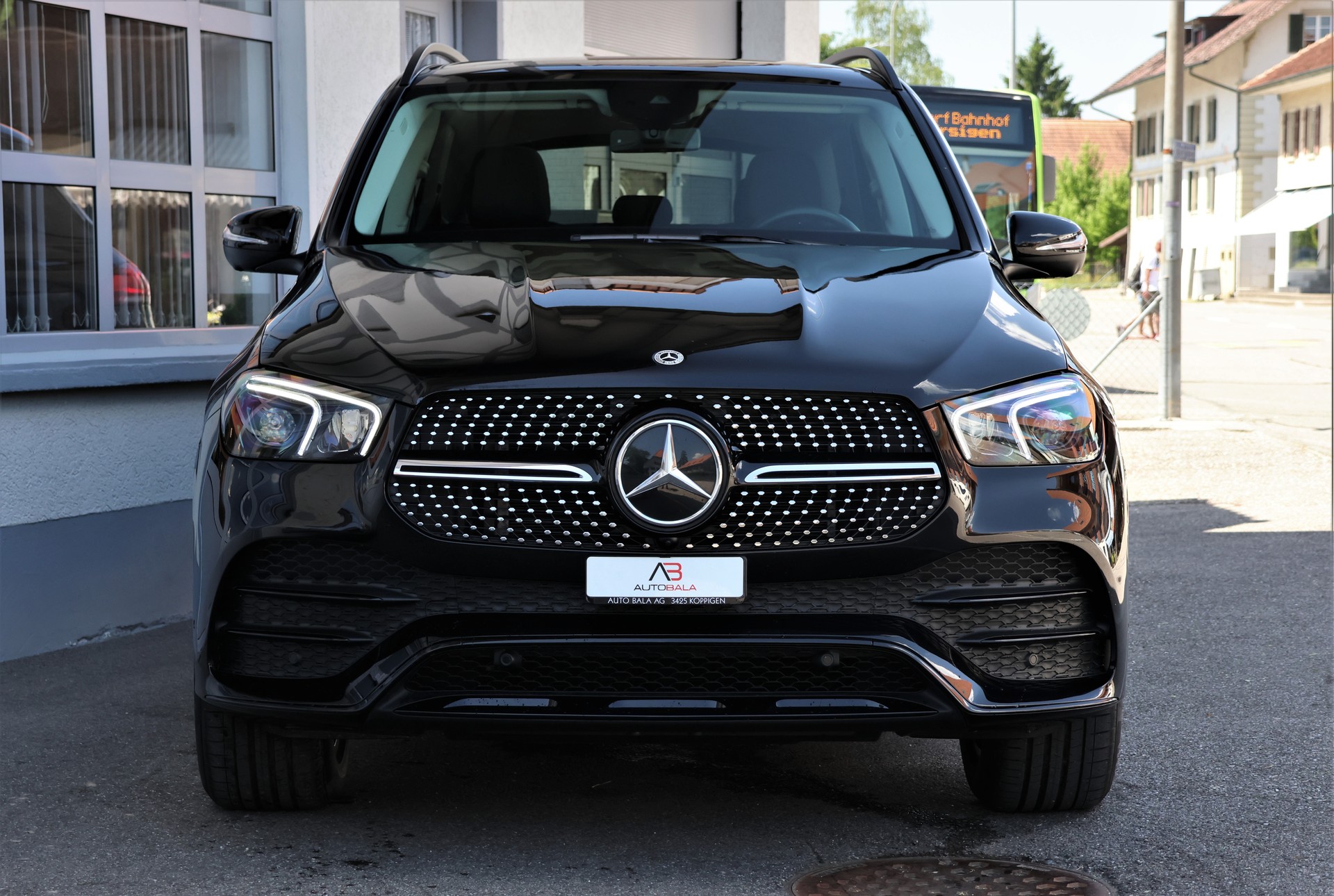 MERCEDES-BENZ GLE 300 d 4Matic AMG Line 9G-Tronic (CH)-image-1