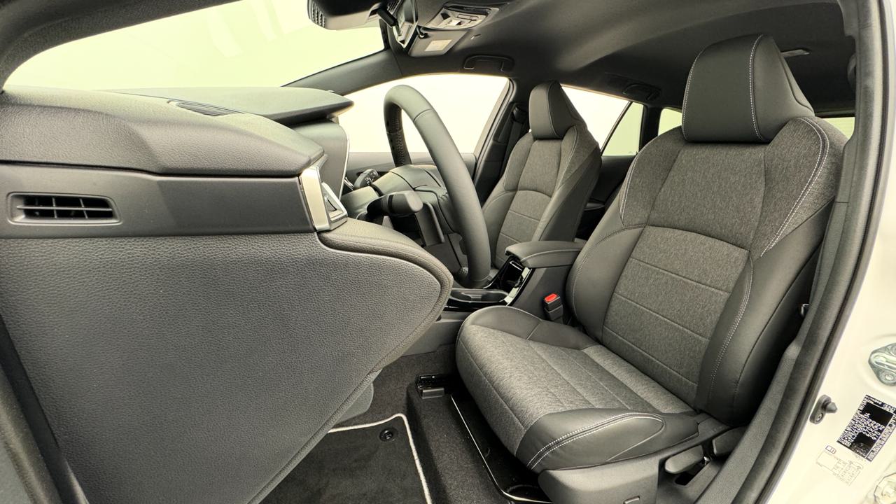 TOYOTA Corolla Touring Sports 2.0 HSD Sport e-CVT-image-4