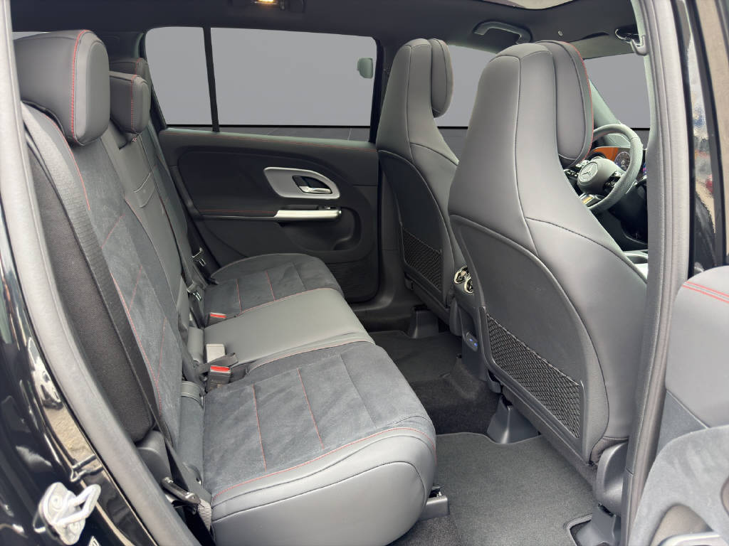 MERCEDES-BENZ GLB 220 4matic-image-13