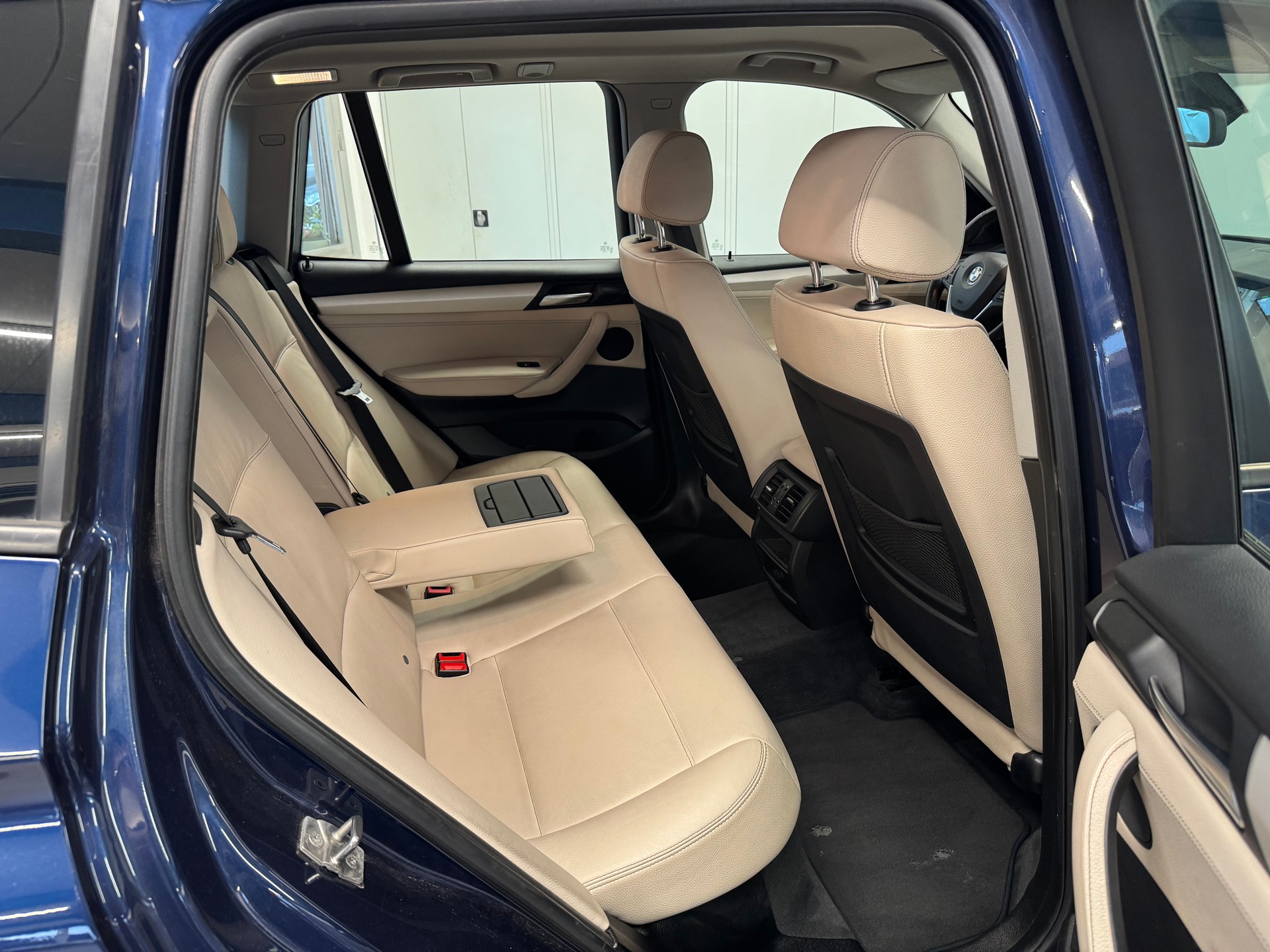 BMW X3 xDrive 20i Steptronic-image-11