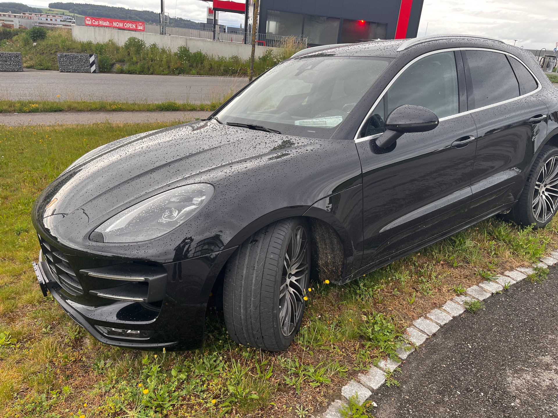 PORSCHE 3.6 V6 Turbo-image-1