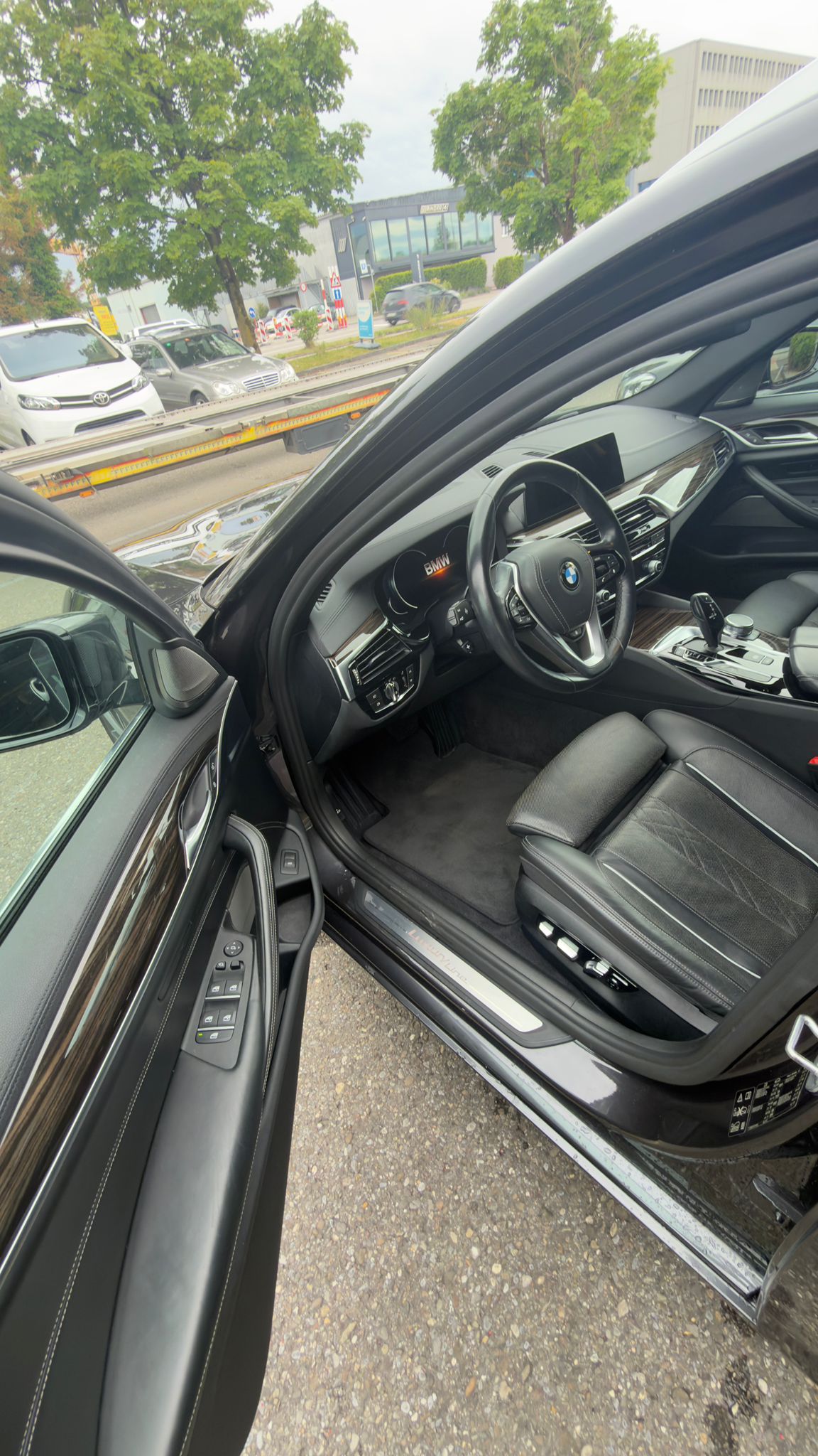 BMW 540d xDrive Touring Luxury Line Steptronic-image-10