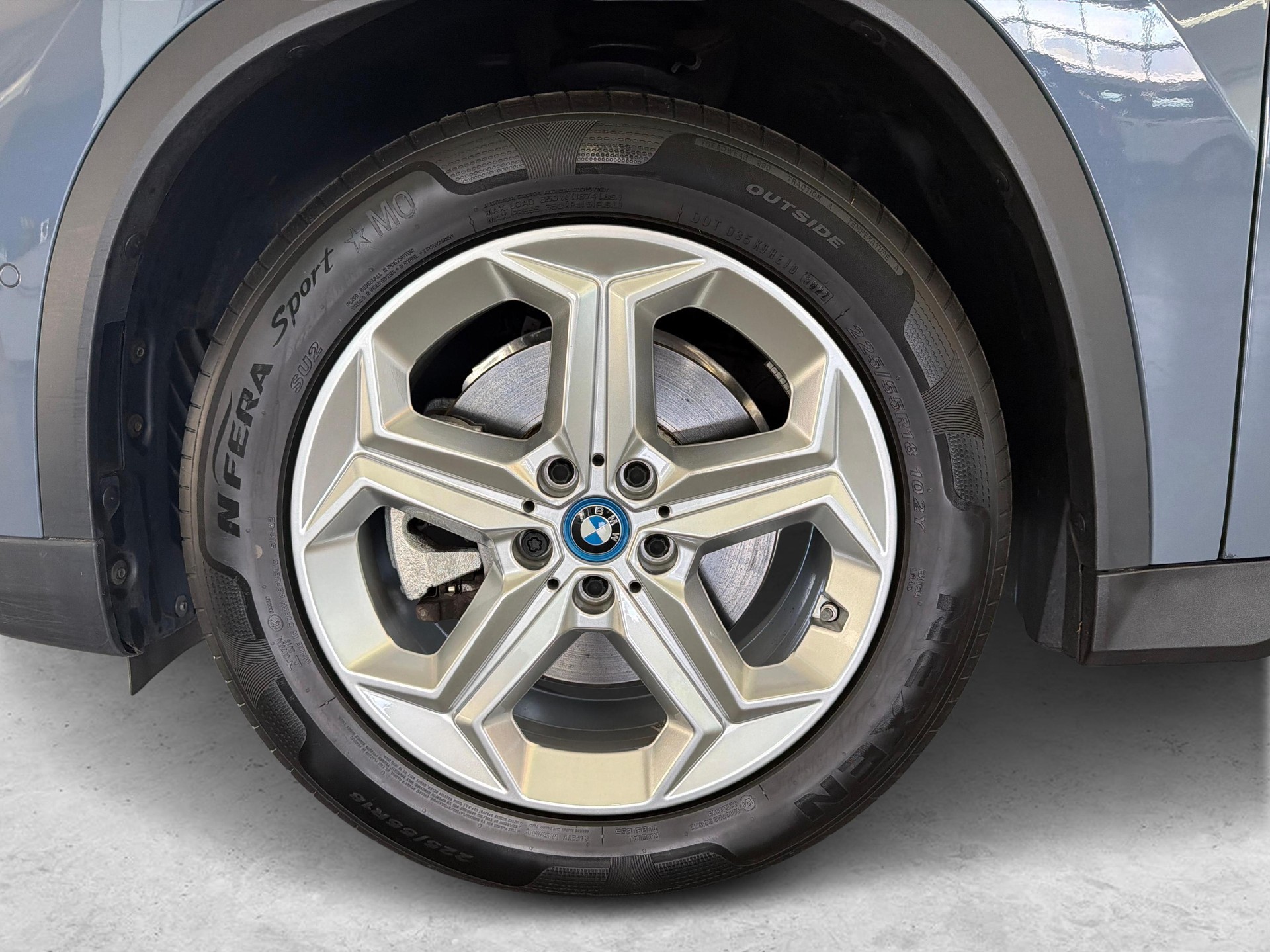 BMW iX1 30 xDrive-image-19
