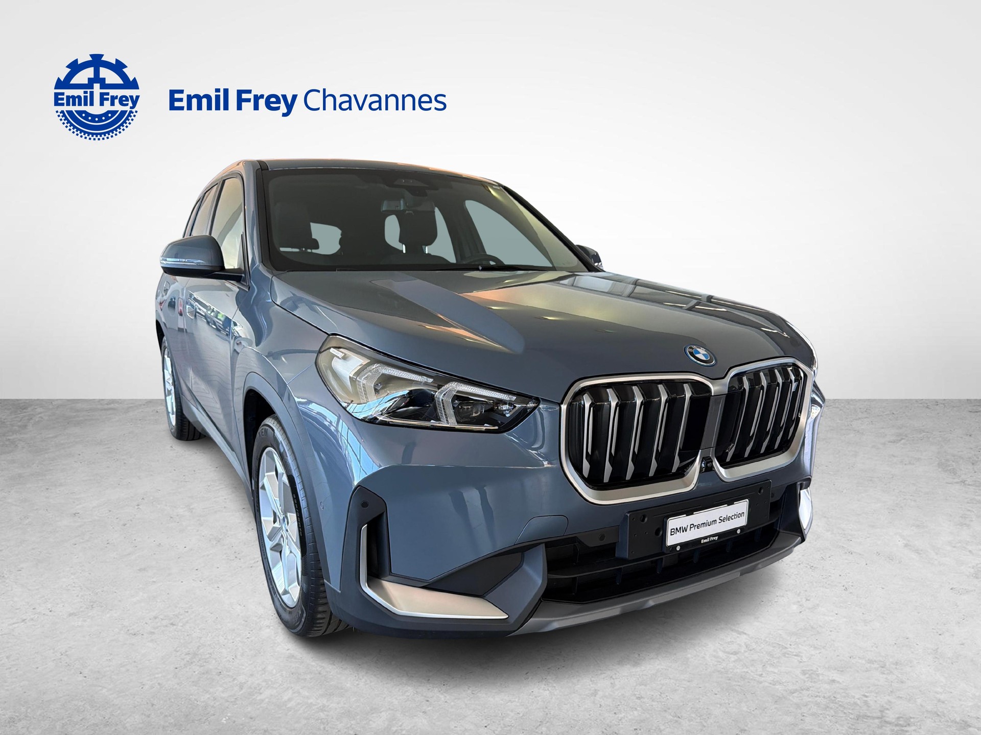 BMW iX1 30 xDrive-image-0