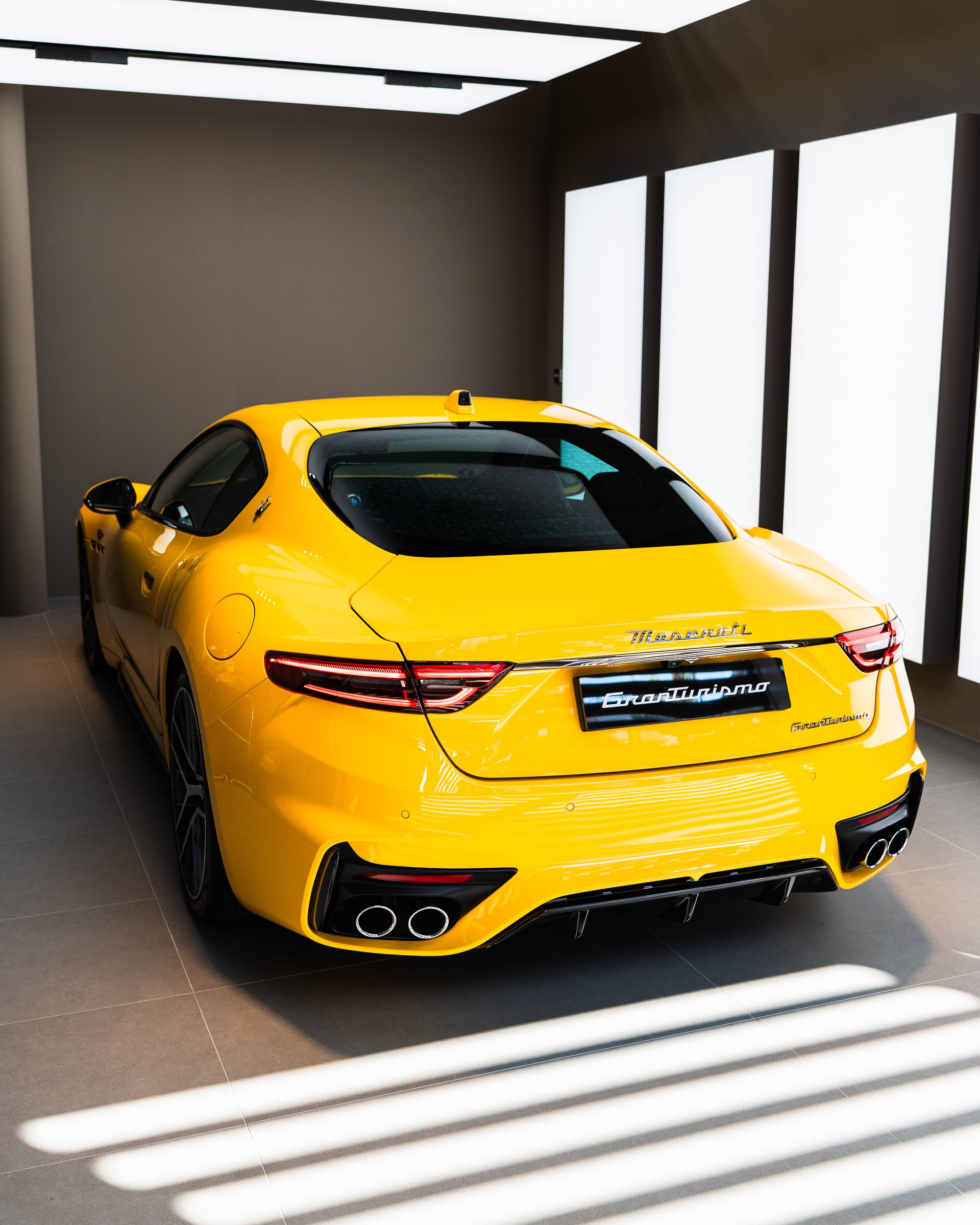 MASERATI GranTurismo Trofeo Automatica -Giallo Corse FUORISERIE-image-5