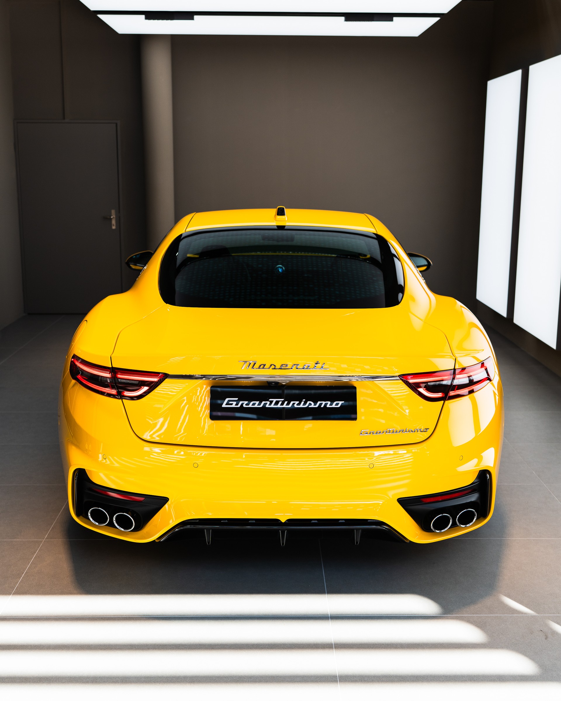 MASERATI GranTurismo Trofeo Automatica -Giallo Corse FUORISERIE-image-4