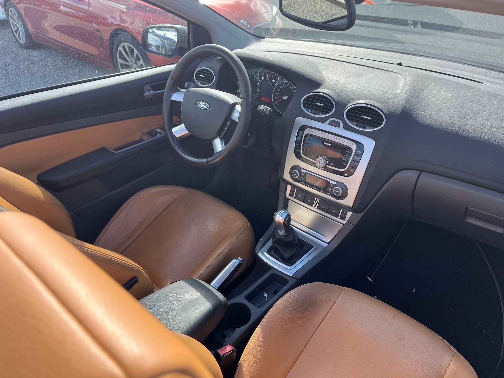 FORD Focus CC 2.0i Titanium-image-11