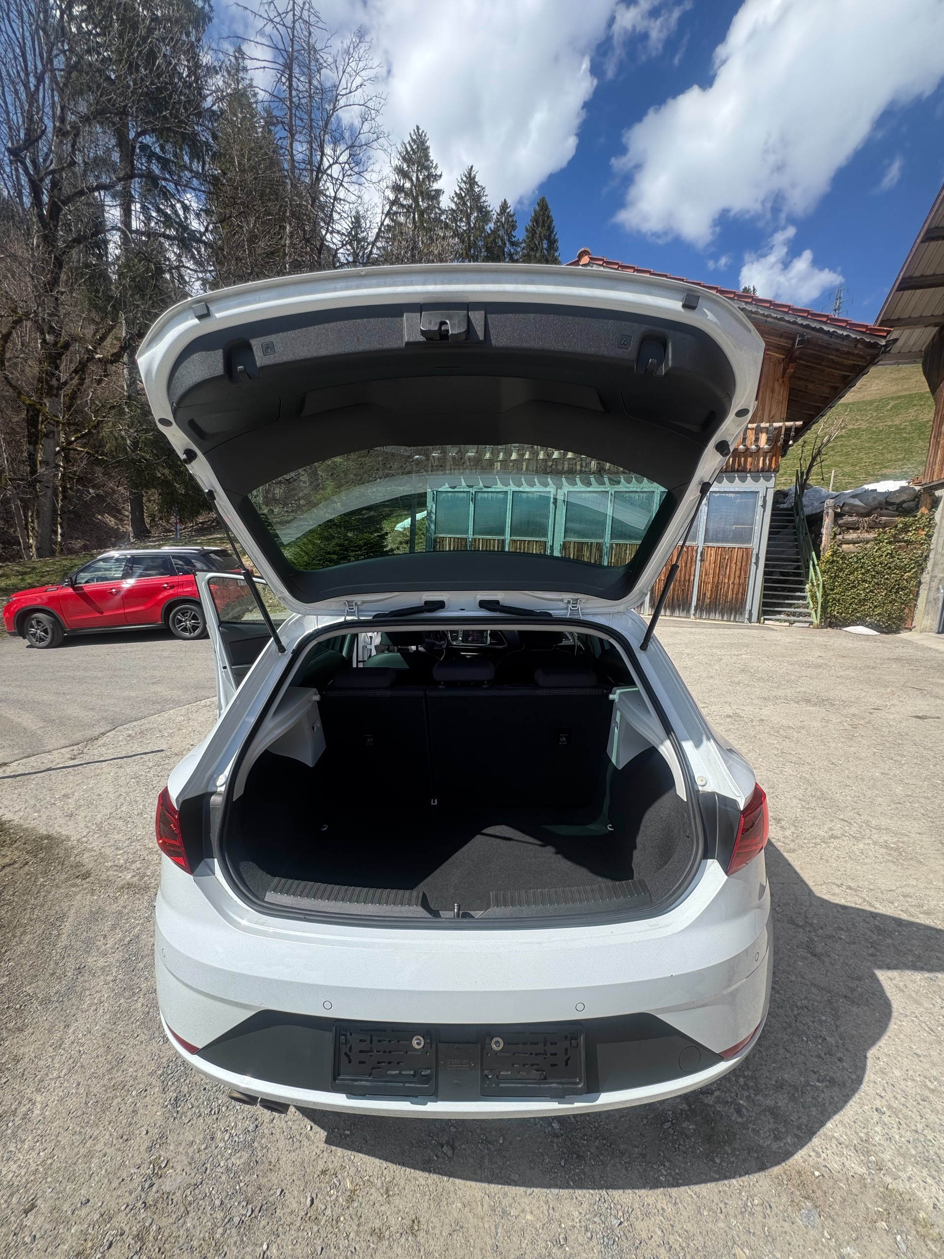 SEAT LEON-image-2