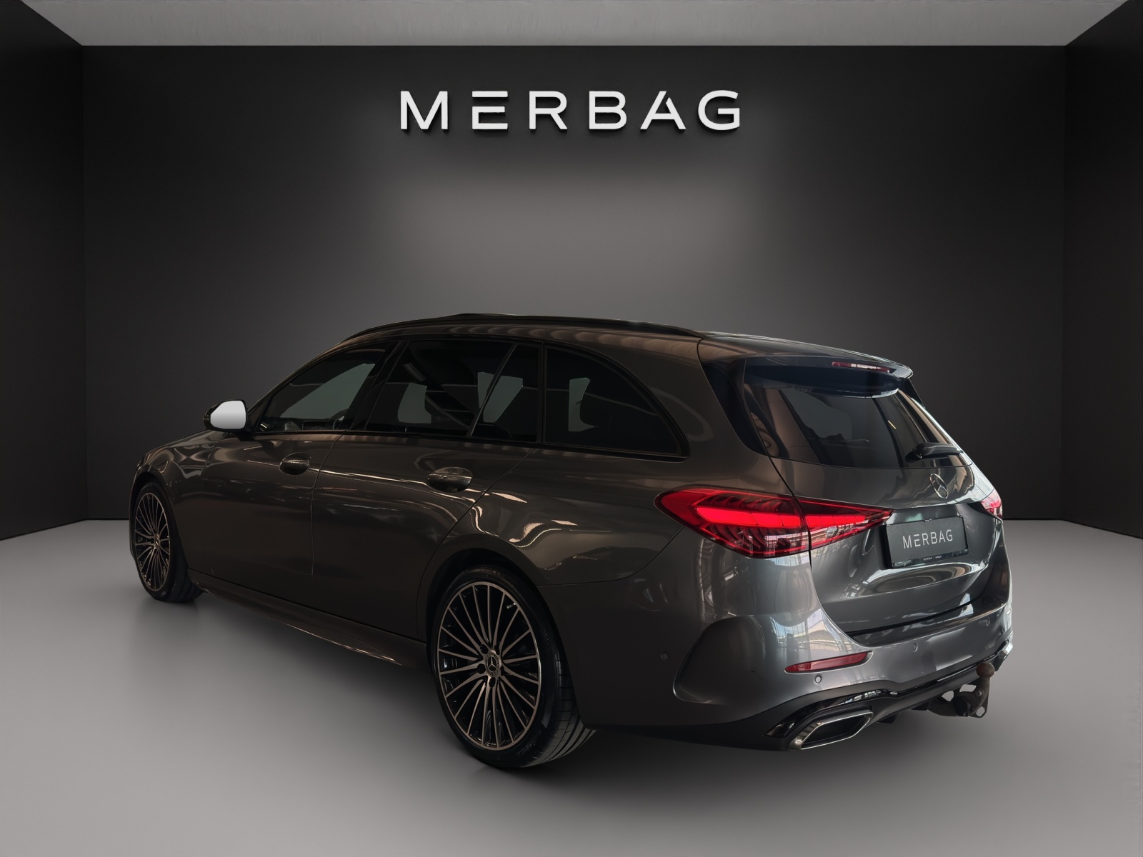 MERCEDES-BENZ C 220 d T 4M AMG Line-image-3